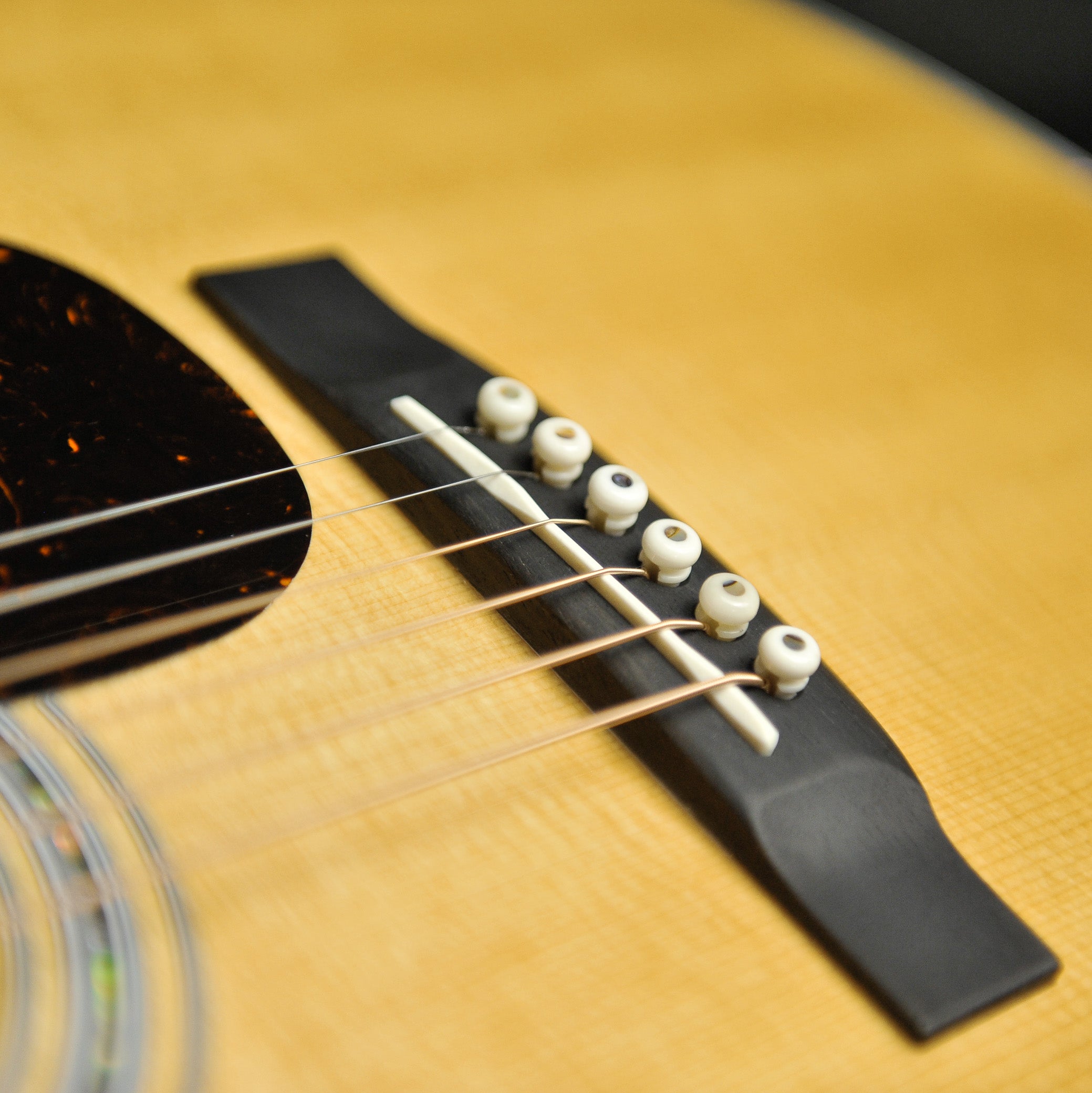 Martin OM42: Standard Series Auditorium Acoustic Guitar