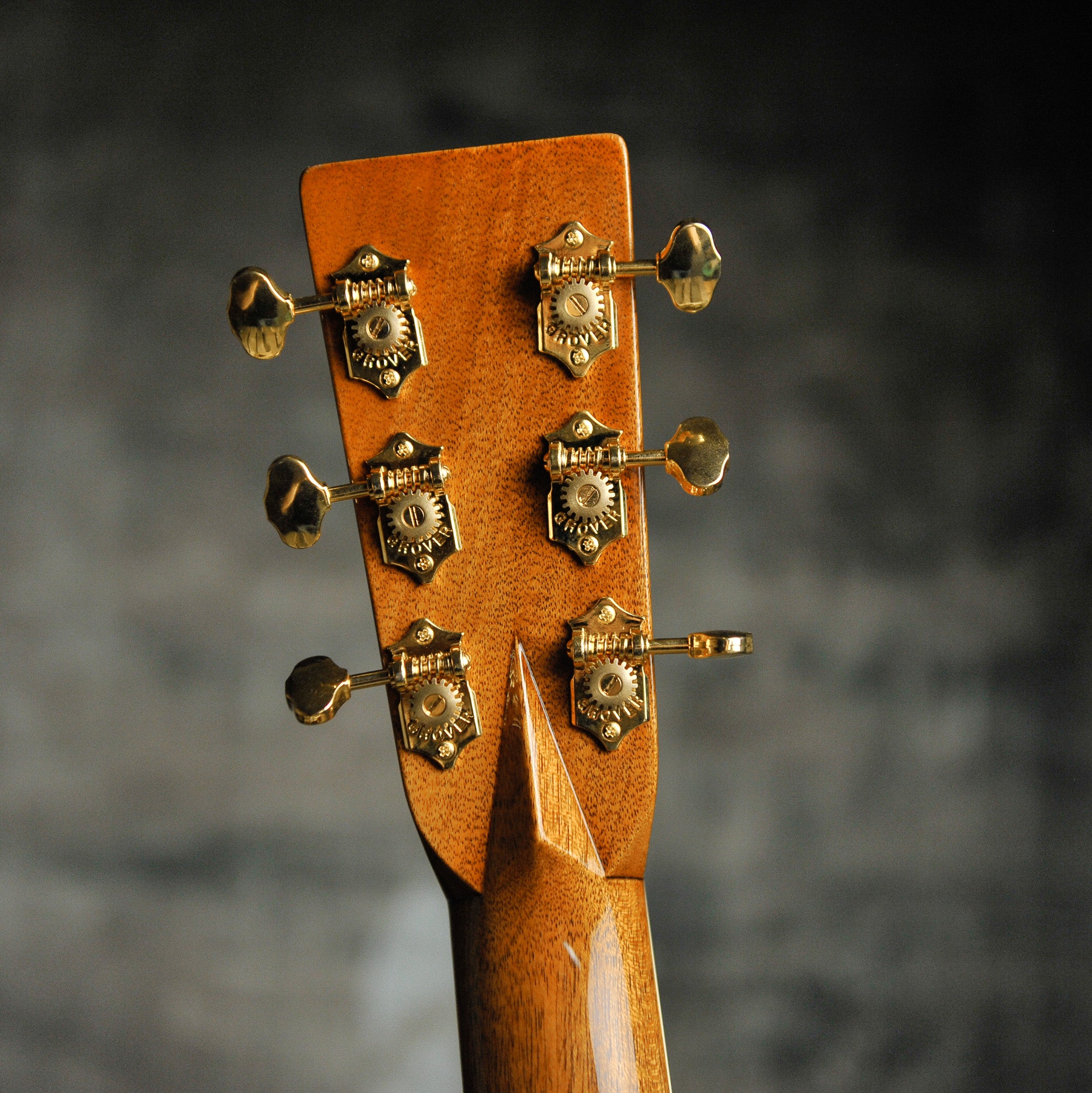 Martin OM42: Standard Series Auditorium Acoustic Guitar