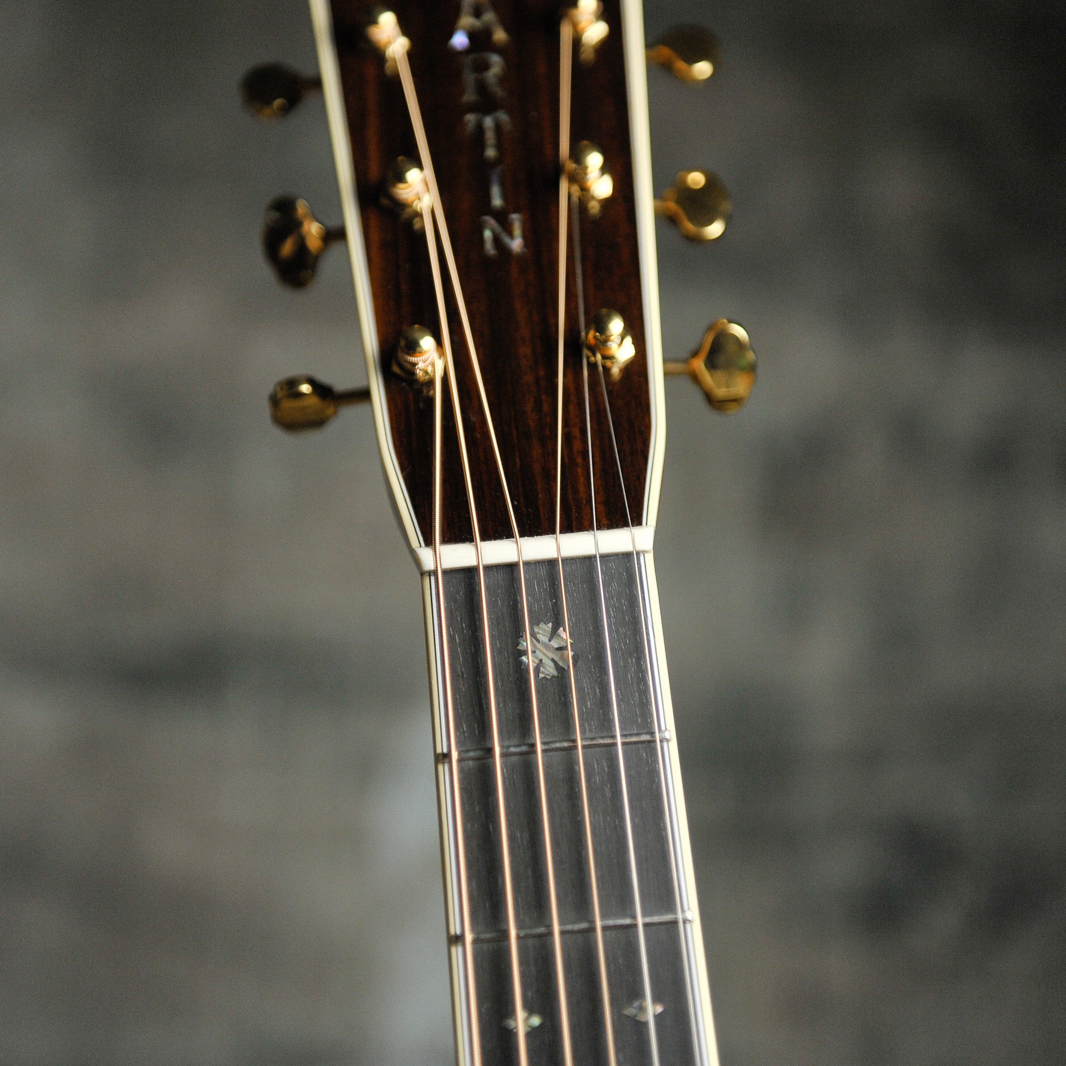 Martin OM42: Standard Series Auditorium Acoustic Guitar