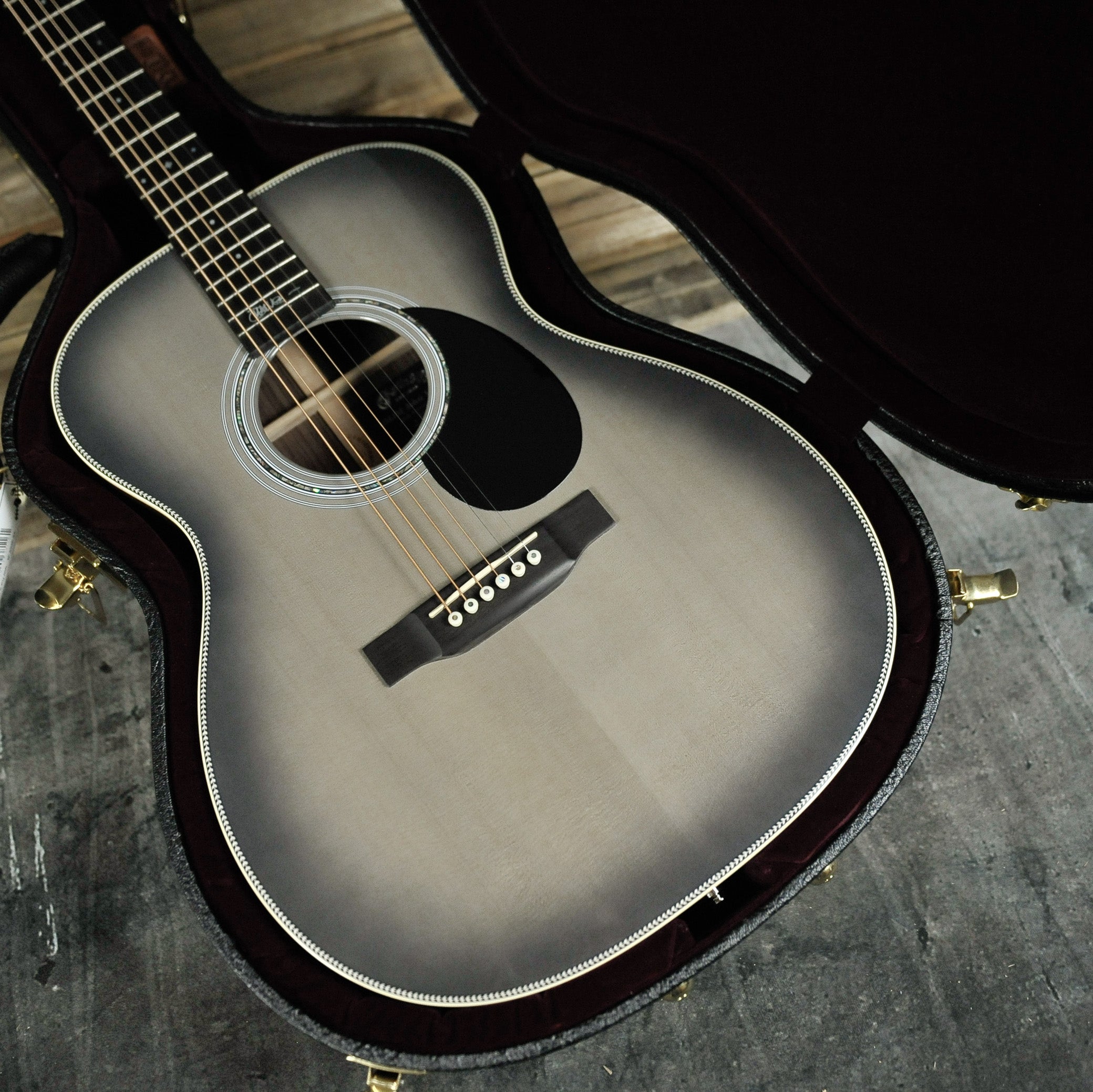 Martin OMJM John Mayer 20th Anniversary Custom Artist Limited Edition