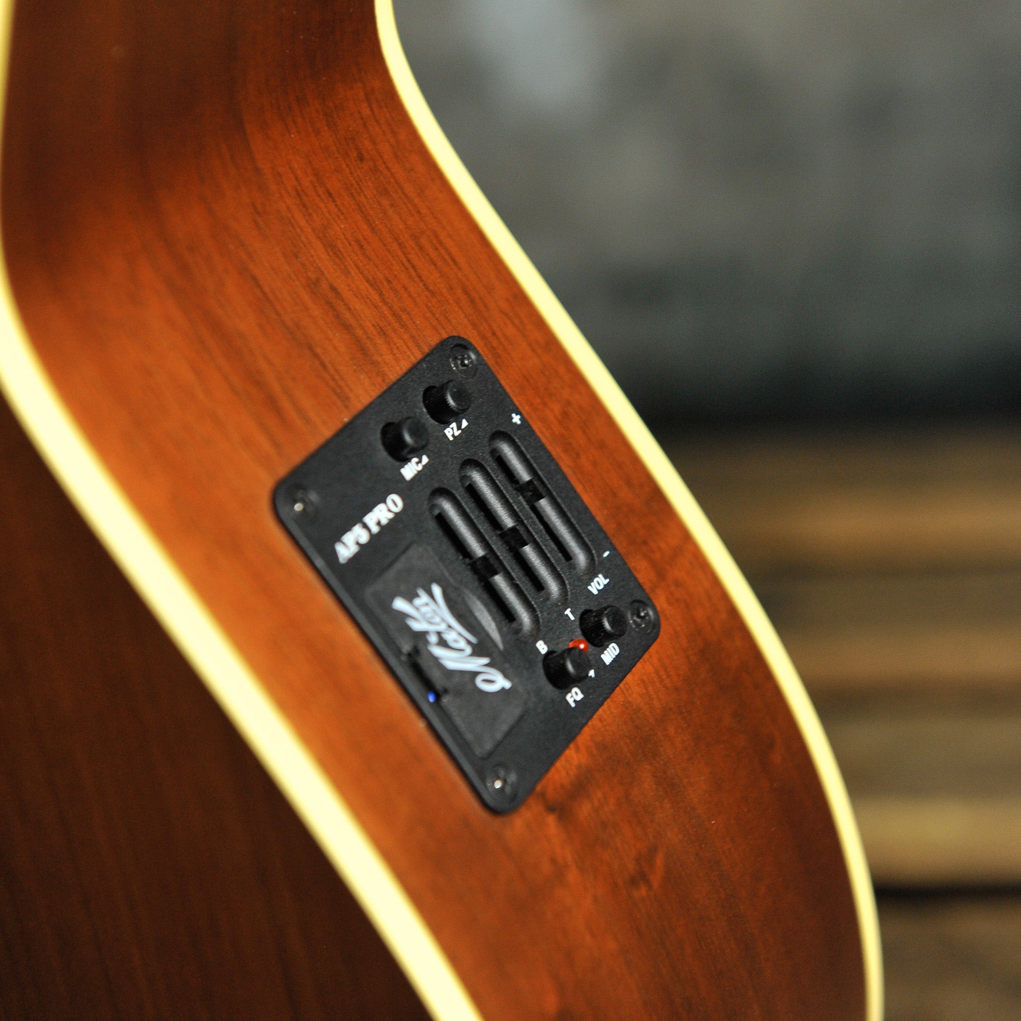 Maton EBG808C Nashville Series Cutaway Acoustic Electric Guitar