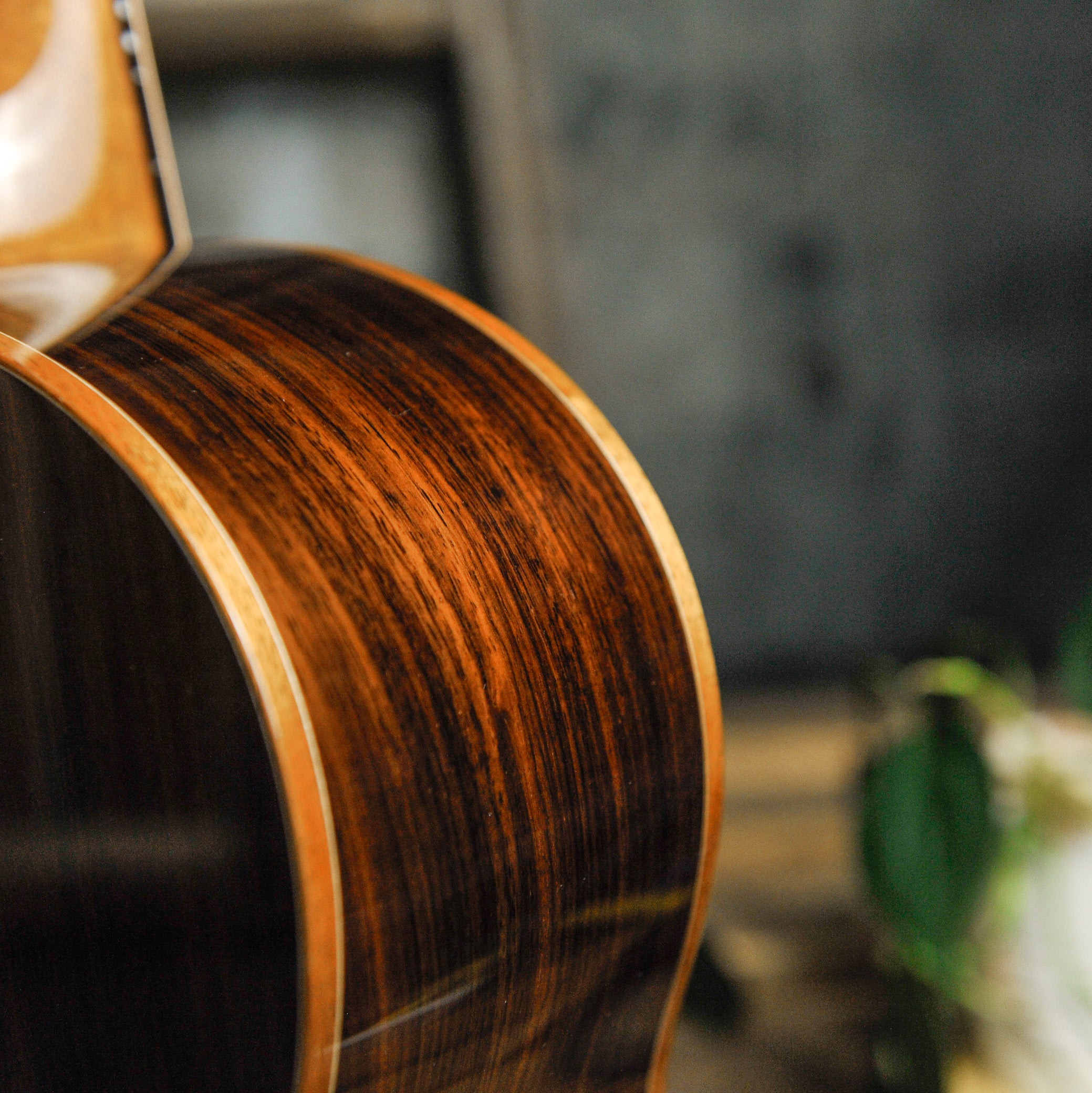 Maton Master Built The T.E. Personal Jumbo Sunburst Acoustic