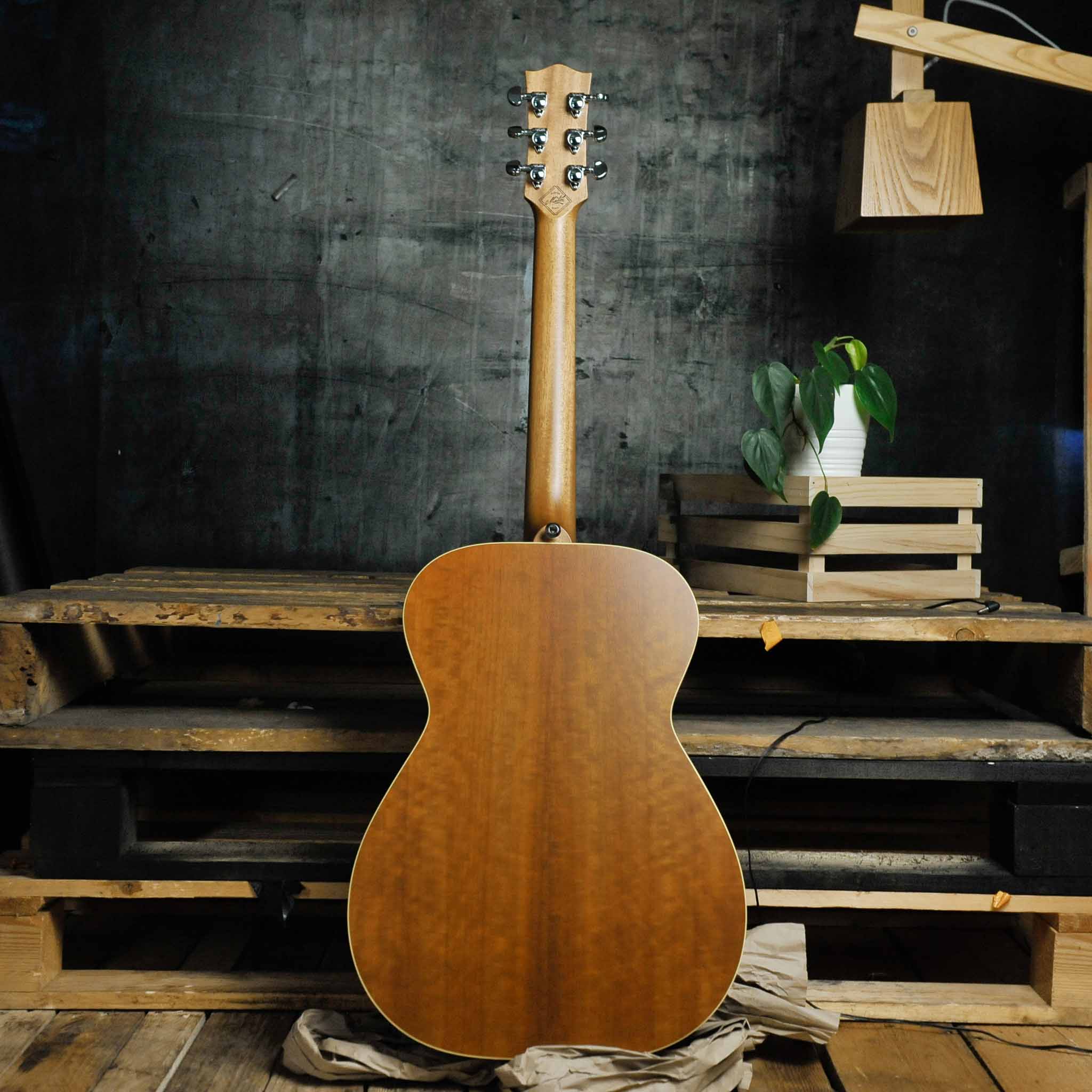 Maton Master Built The T.E. Personal Acoustic Guitar