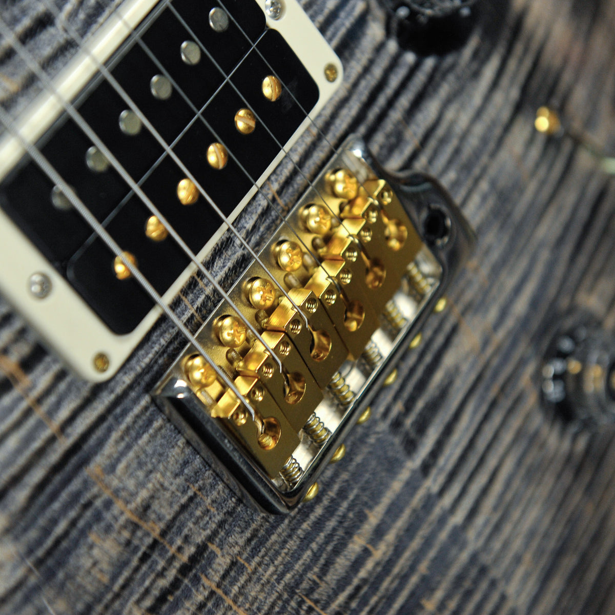 PRS Custom 24 Pattern Thin Neck, 10 Top - Charcoal w/Case