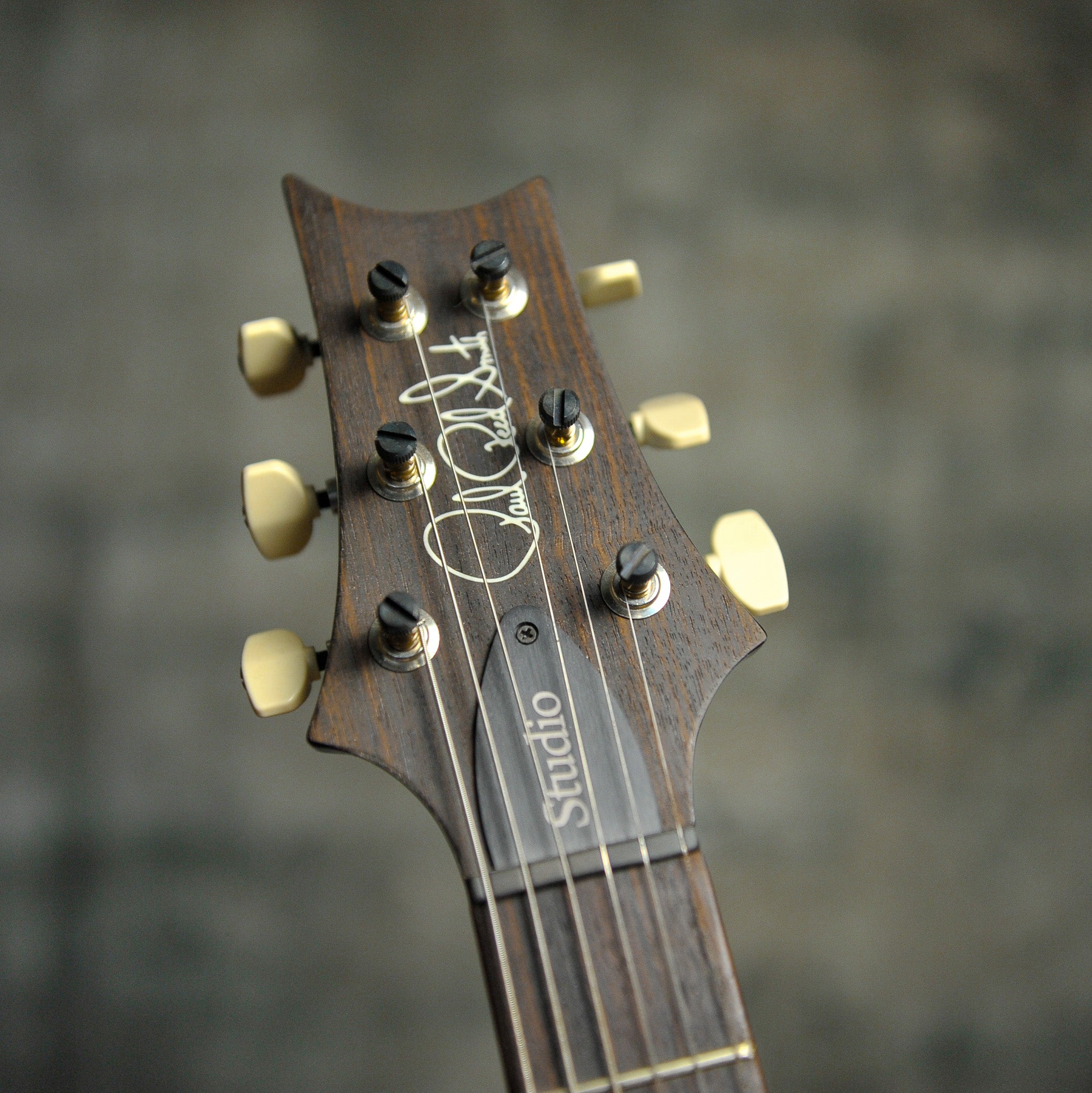 PRS Studio: Electric Guitar Grey Black w/Case