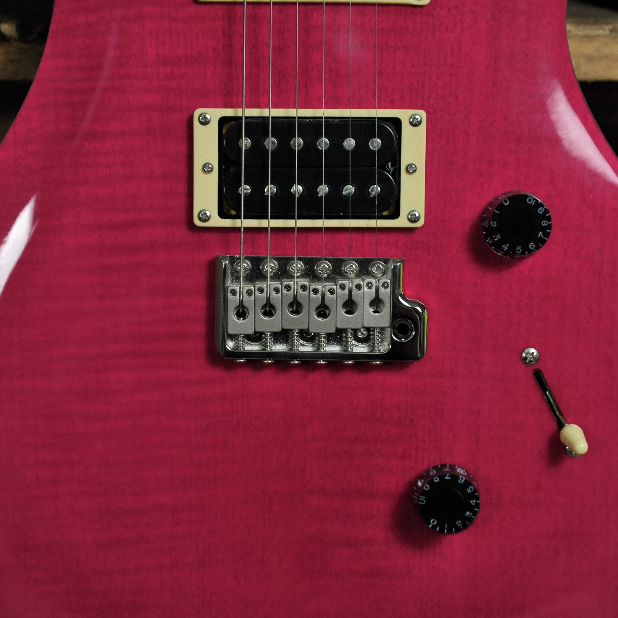 PRS SE Custom 24 Ruby w/Bag