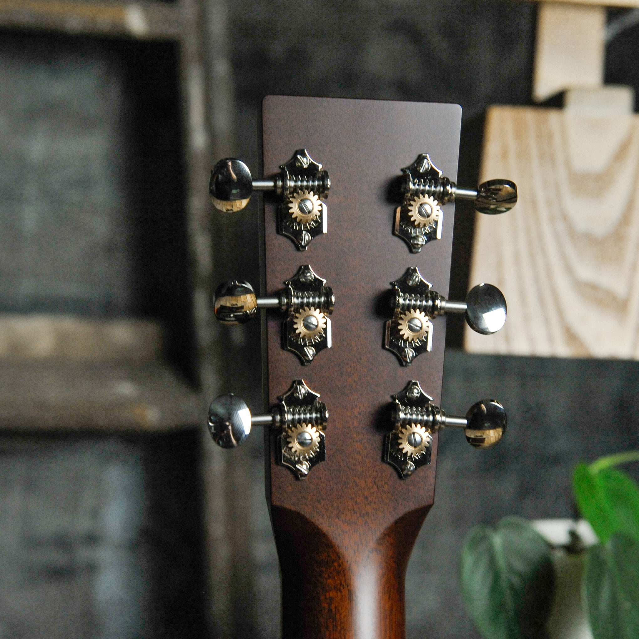 Santa Cruz Dreadnought Quilted Mahogany Upgrade Acoustic Guitar