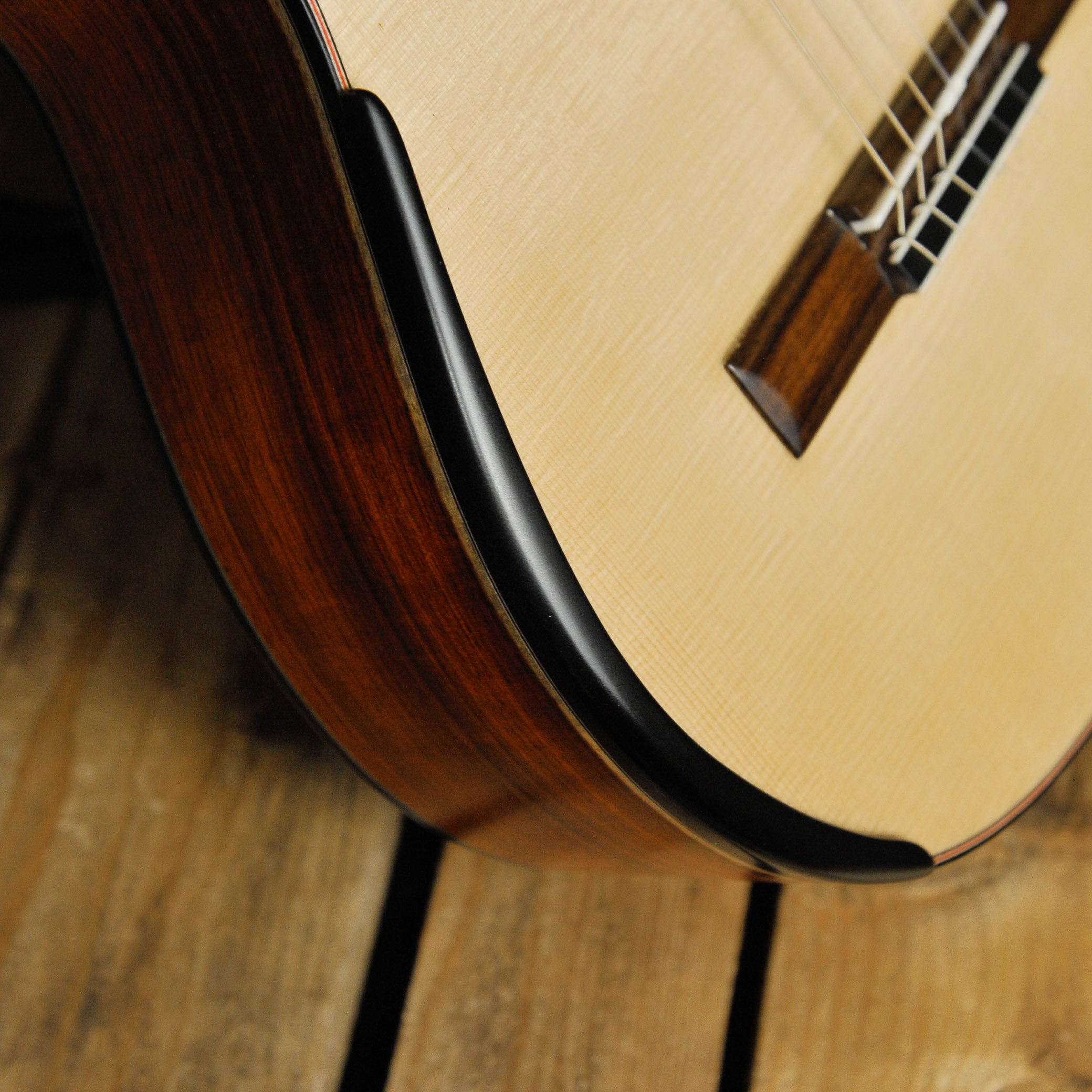 Steve Toscano Concert Classical Padauk Spruce w/Case