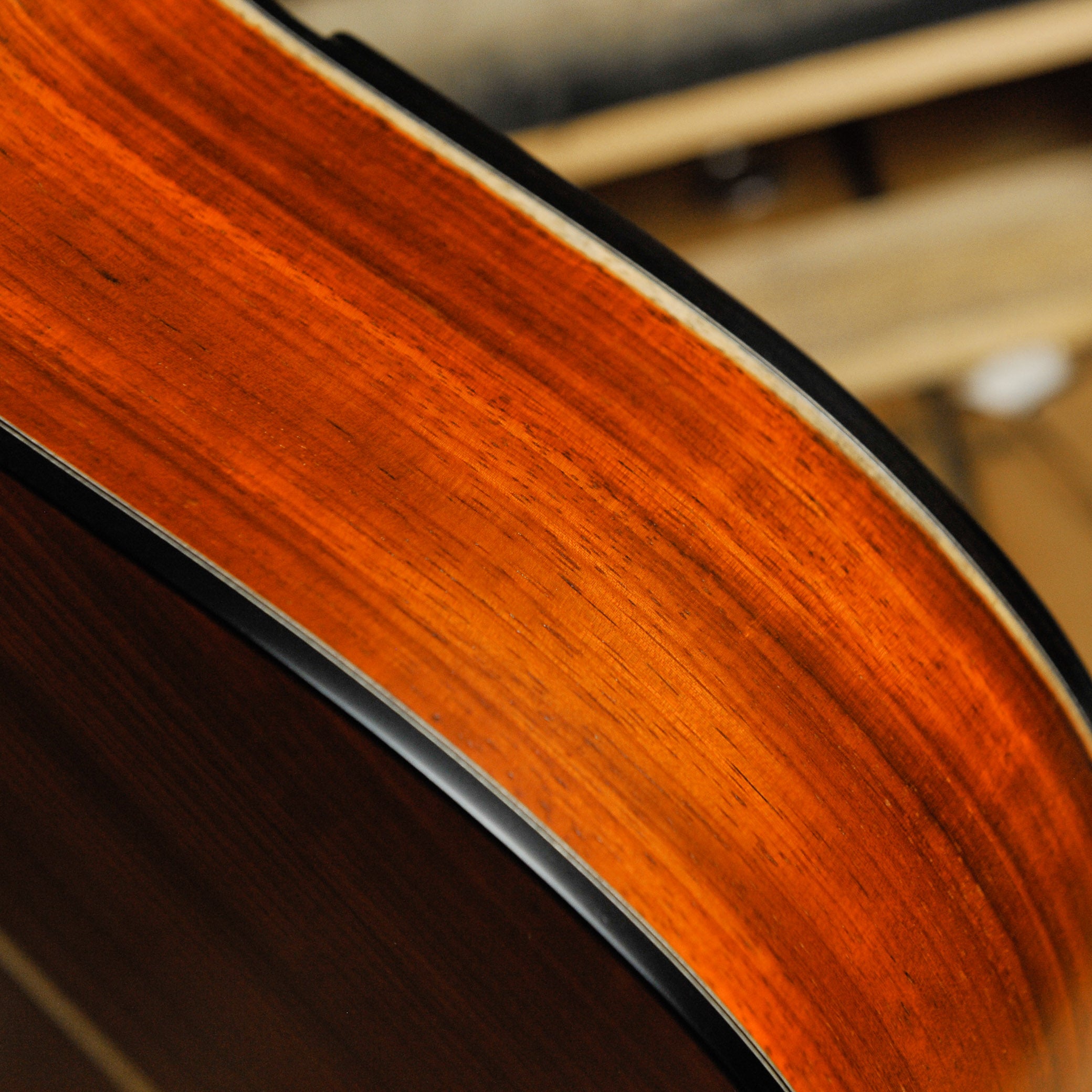 Steve Toscano Concert Classical Padauk Spruce w/Case