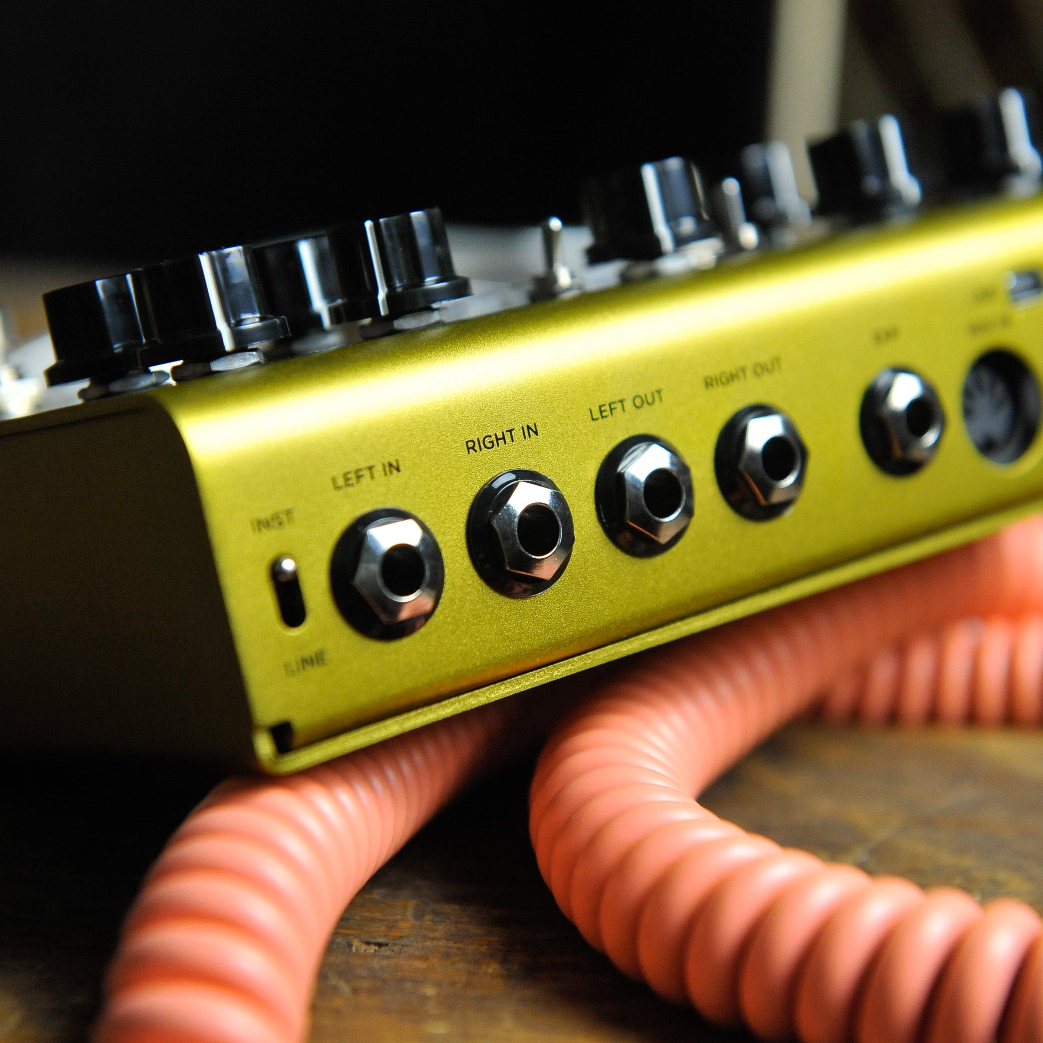 Buy Strymon Volante Magnetic Echo Delay Pedal Online in Australia