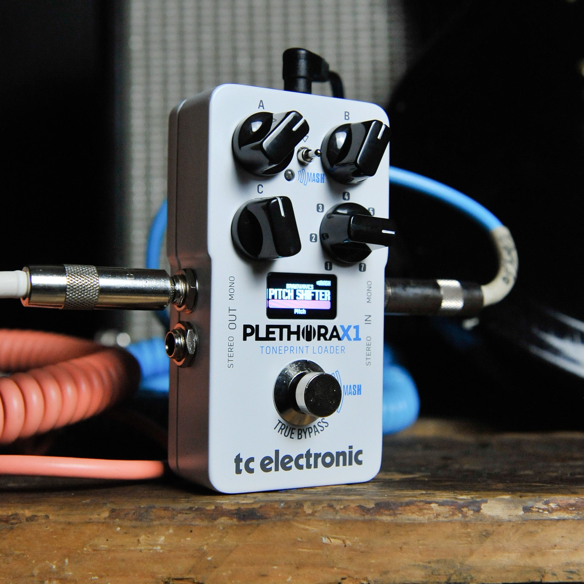 TC Electronic Plethora X1 Toneprint Multi Effect Pedal