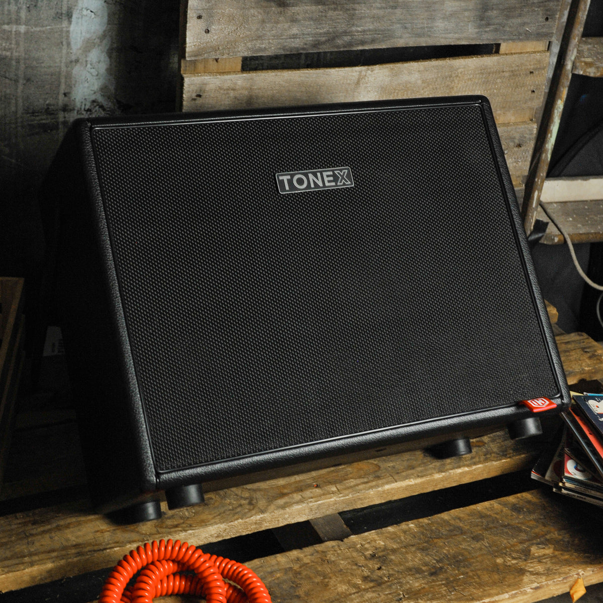 IK Multimedia TONEX CAB Powered FRFR 350W RMS 112 Guitar Cabinet