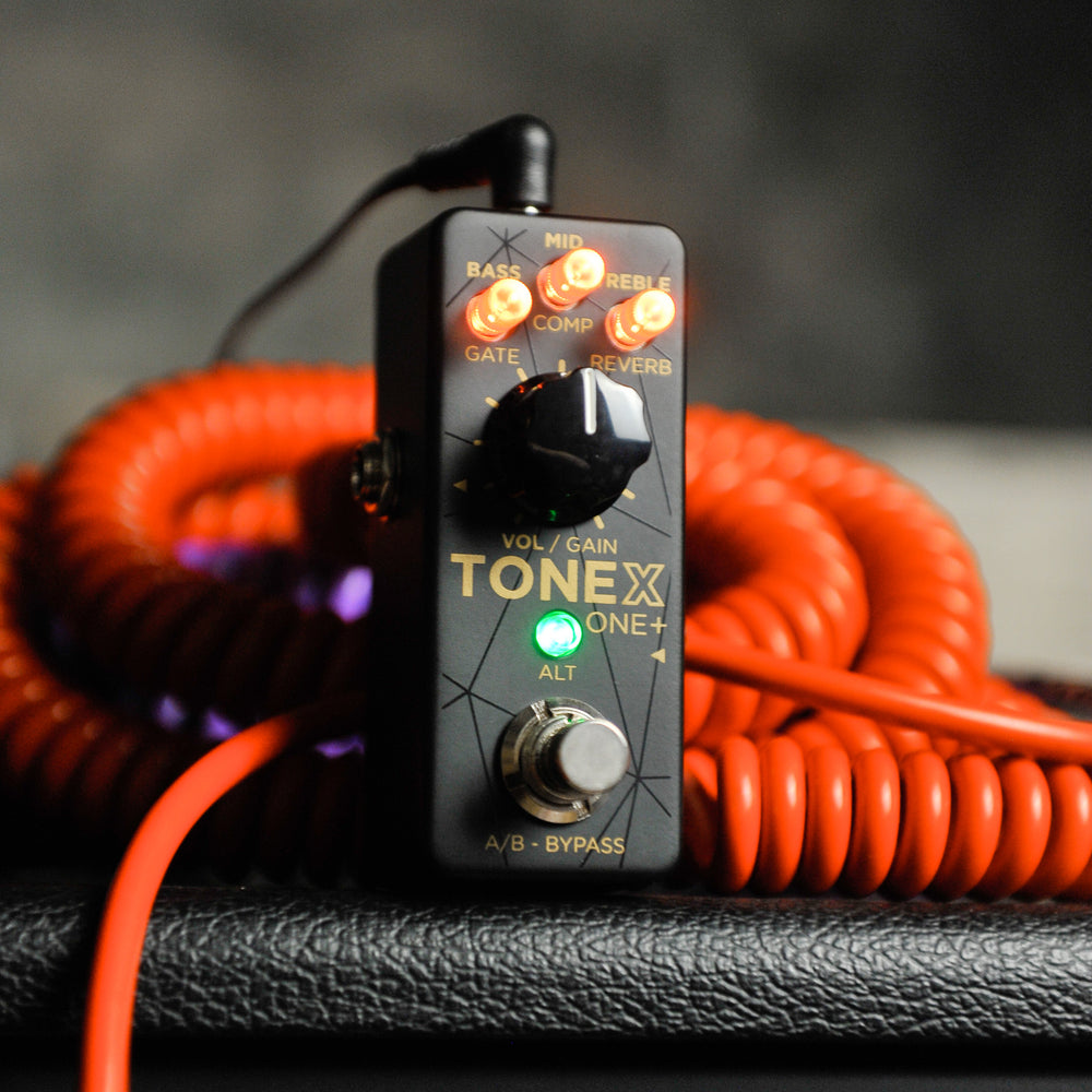 IK Multimedia TONEX ONE + Pedal w/Bluetooth & MIDI In/Out Pedal
