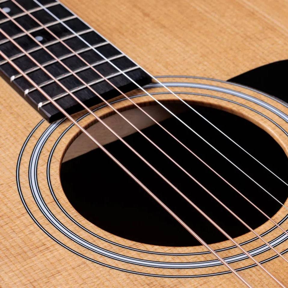 Taylor 117e Dreadnought Sapele/Sitka Acoustic Electric Guitar