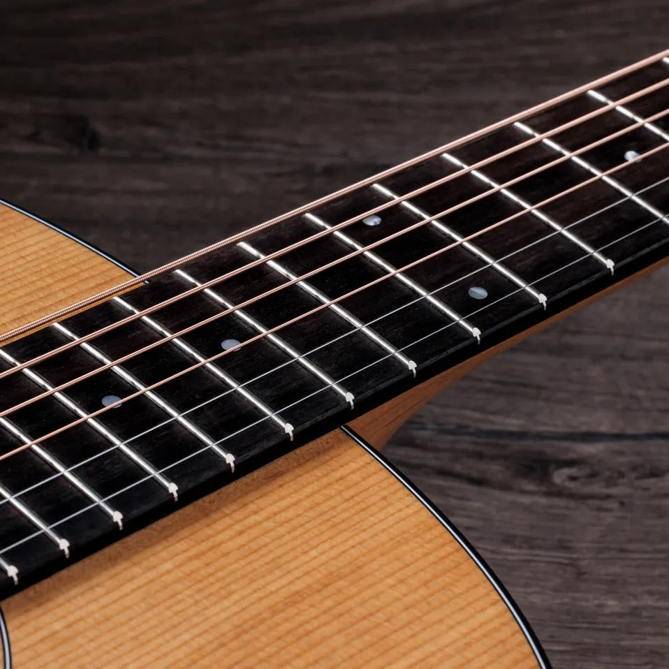 Taylor 117e Dreadnought Sapele/Sitka Acoustic Electric Guitar