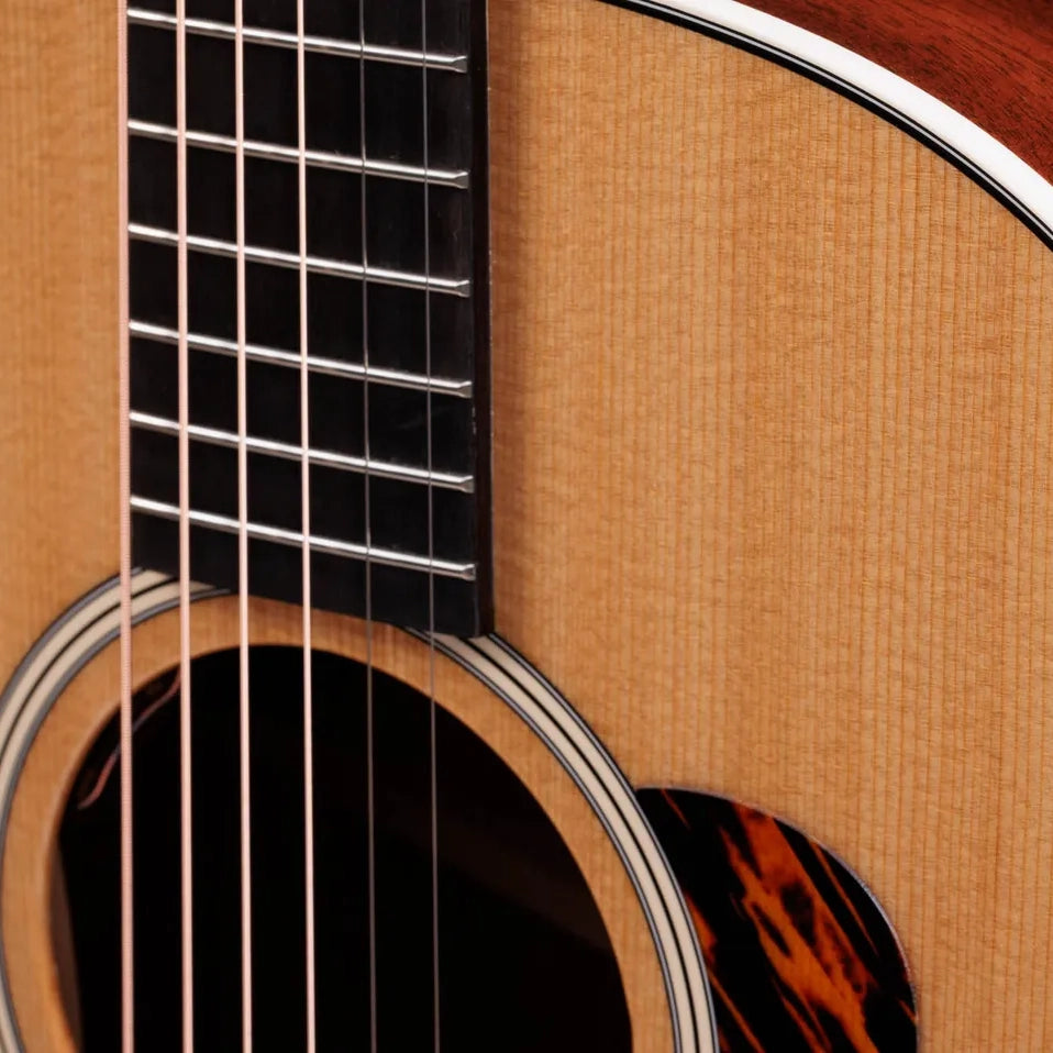 Taylor Gold Label 517e Acoustic Electric Guitar w/Case
