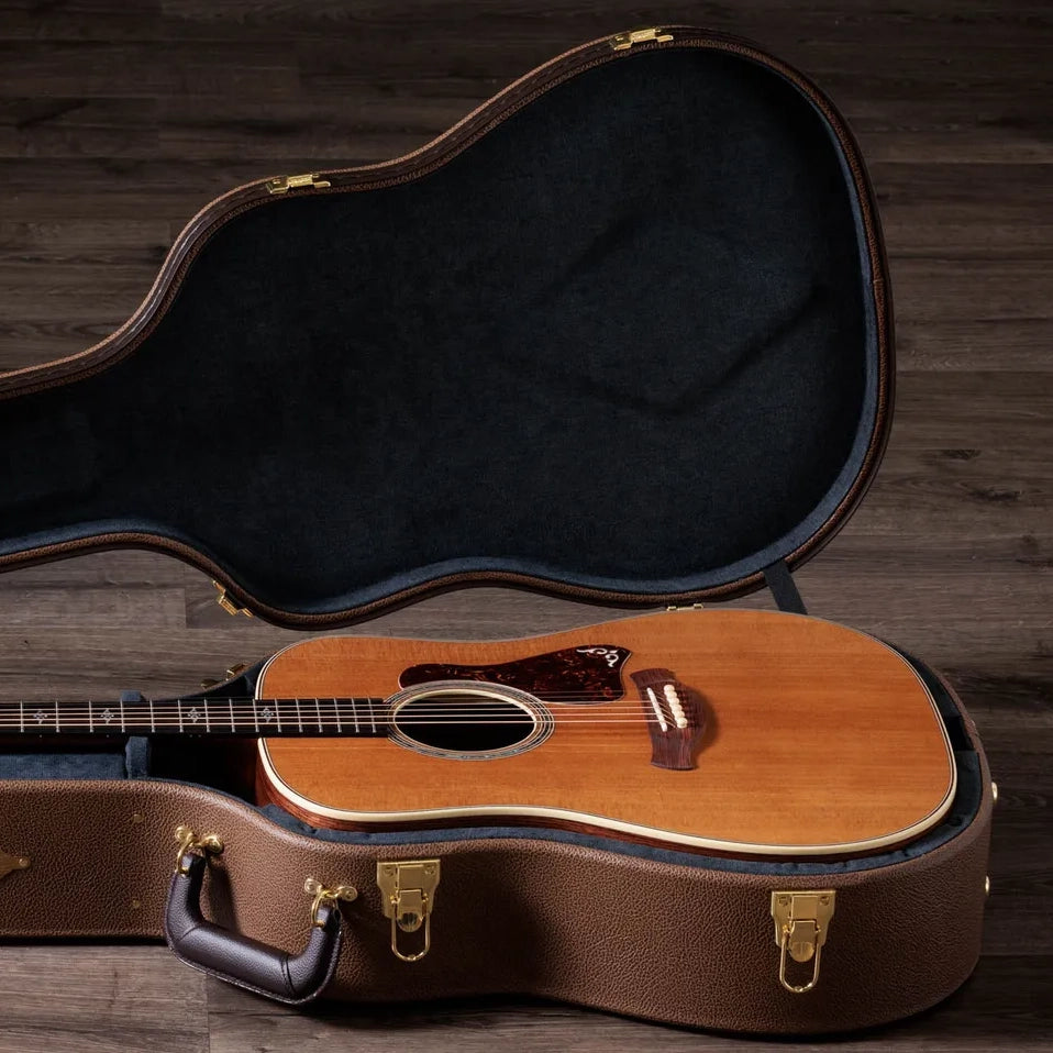Taylor Gold Label 810e Acoustic Electric Guitar w/Case
