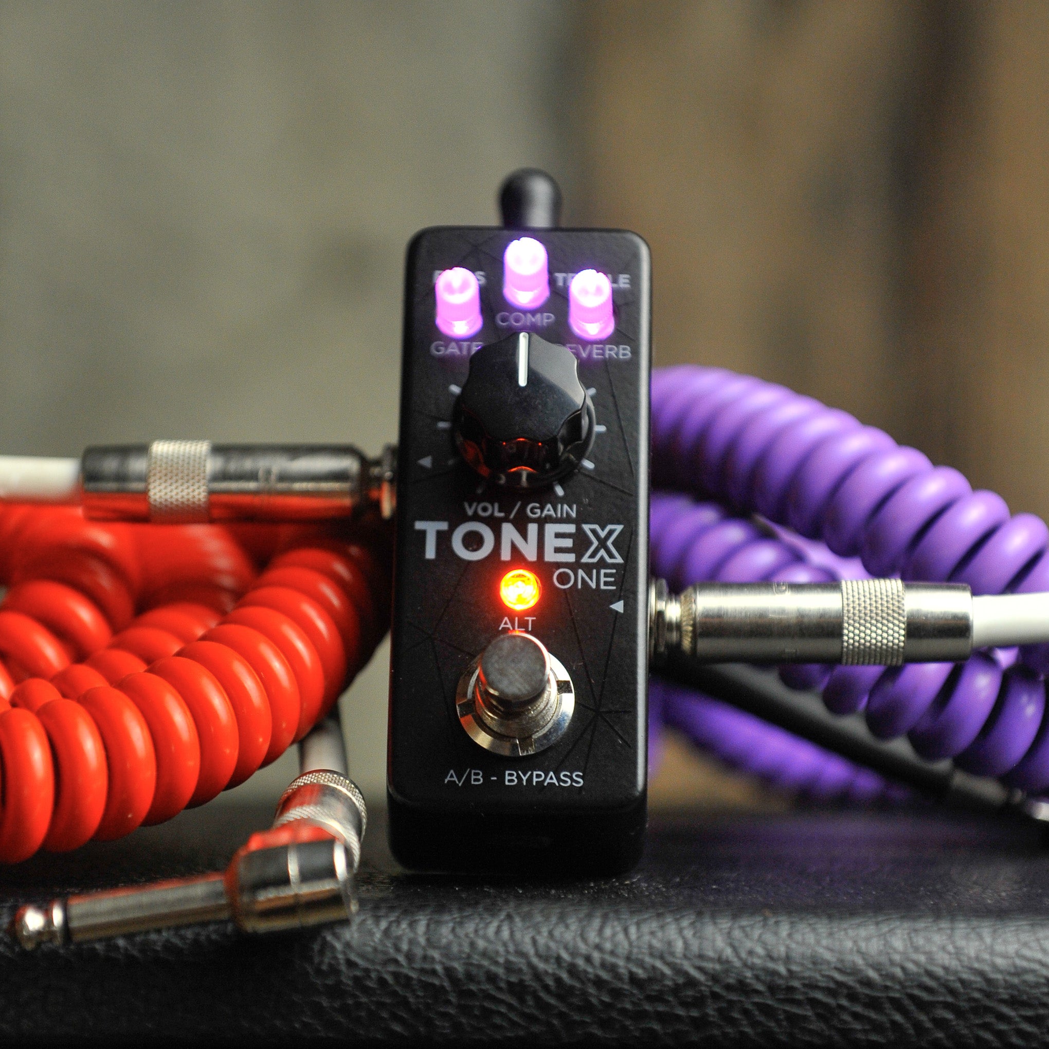 IK Multimedia AmpliTube TONEX ONE Amp & Effects Pedal
