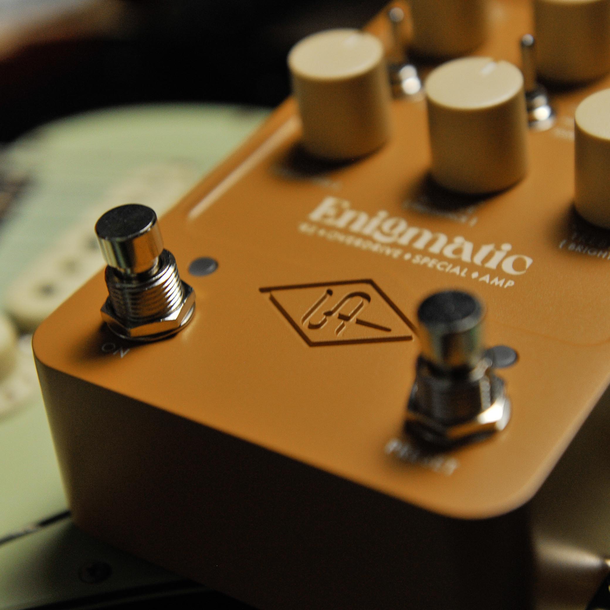 UAFX Enigmatic '82 Overdrive Special Amp Pedal