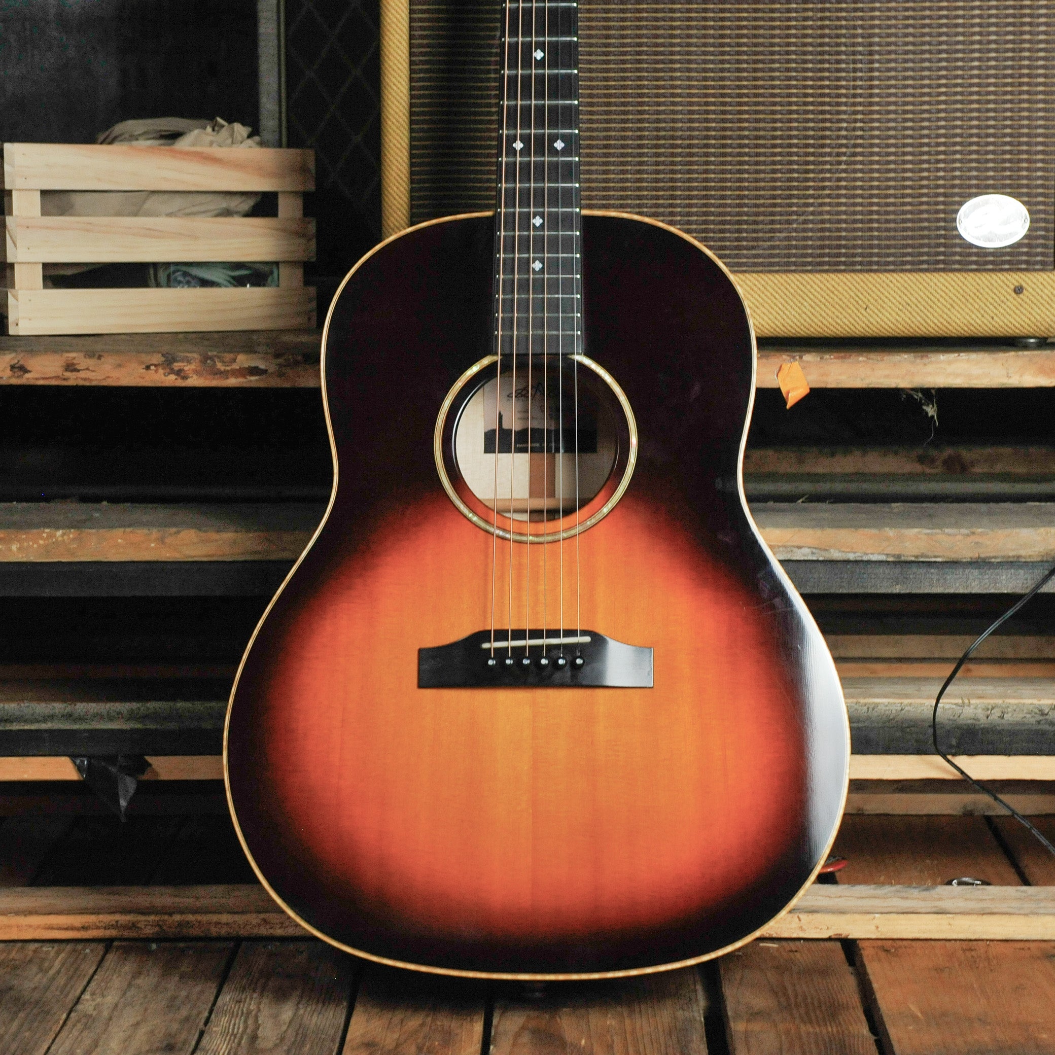 Avalon D340A Americana Maple & Spruce Sunburst w/Case