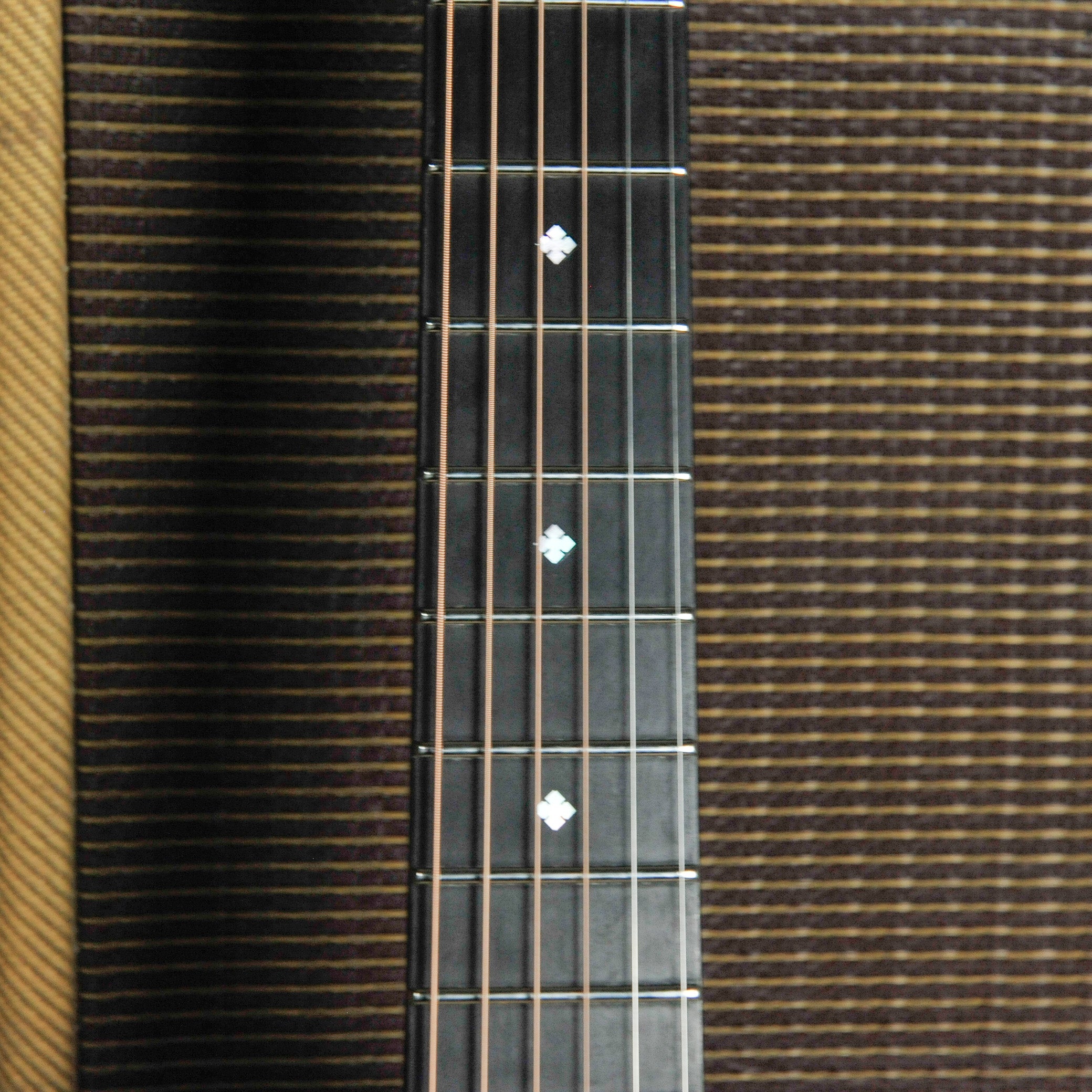 Avalon D340A Americana Maple & Spruce Sunburst w/Case