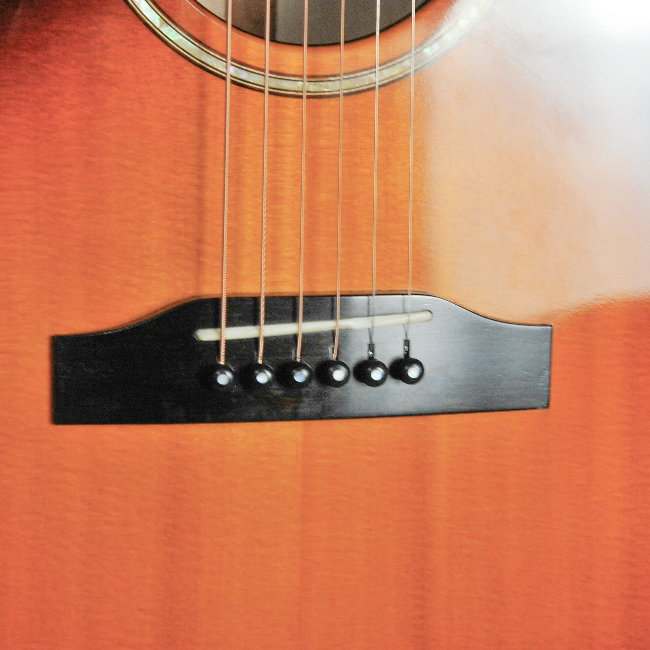 Avalon D340A Americana Maple & Spruce Sunburst w/Case