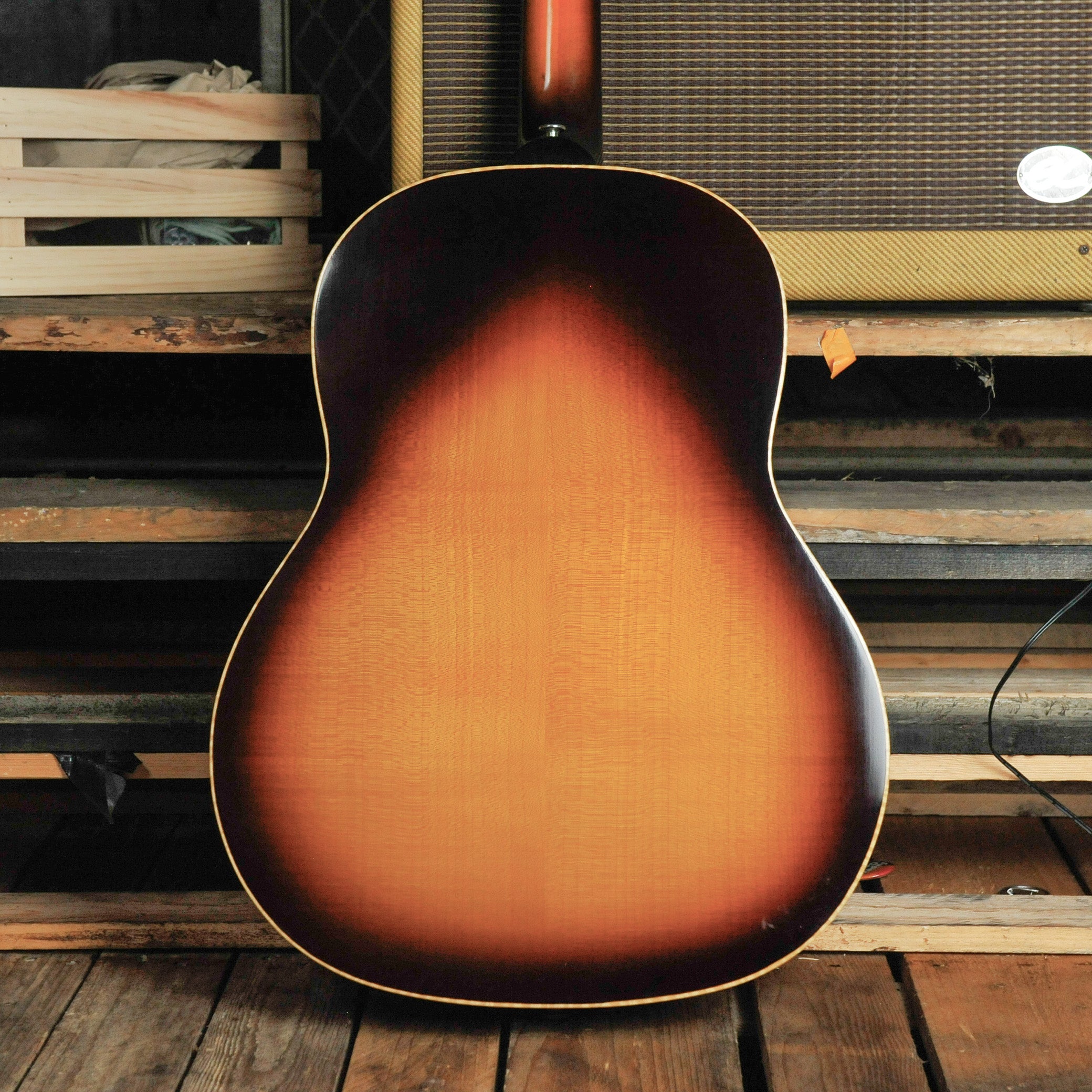 Avalon D340A Americana Maple & Spruce Sunburst w/Case