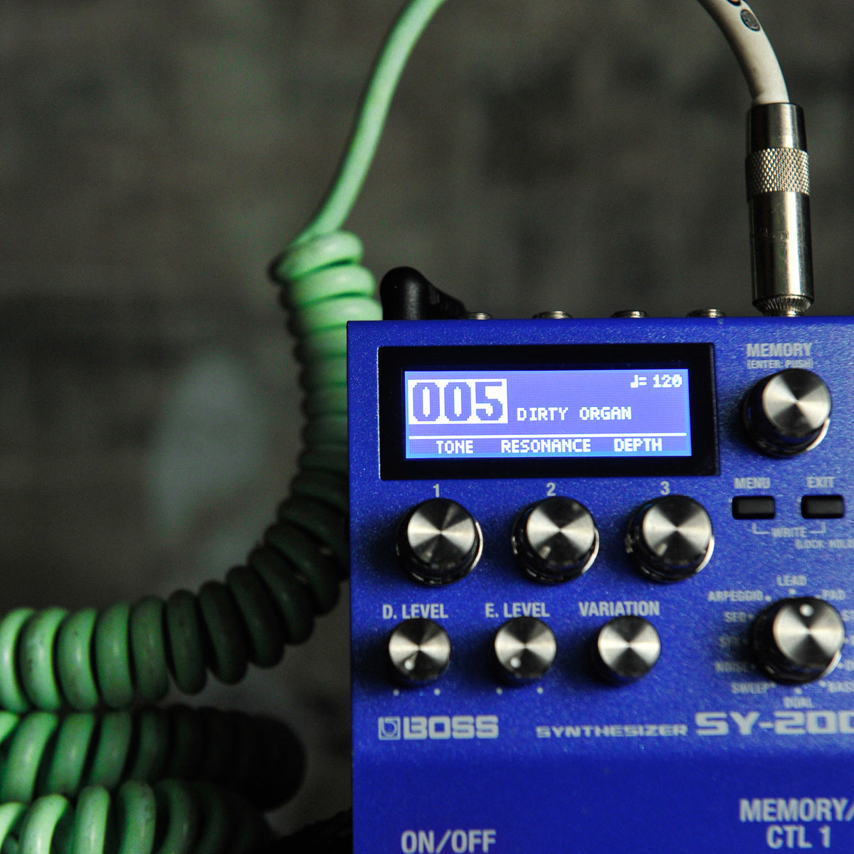 Boss SY-200 Guitar and Bass Synthesizer - Used
