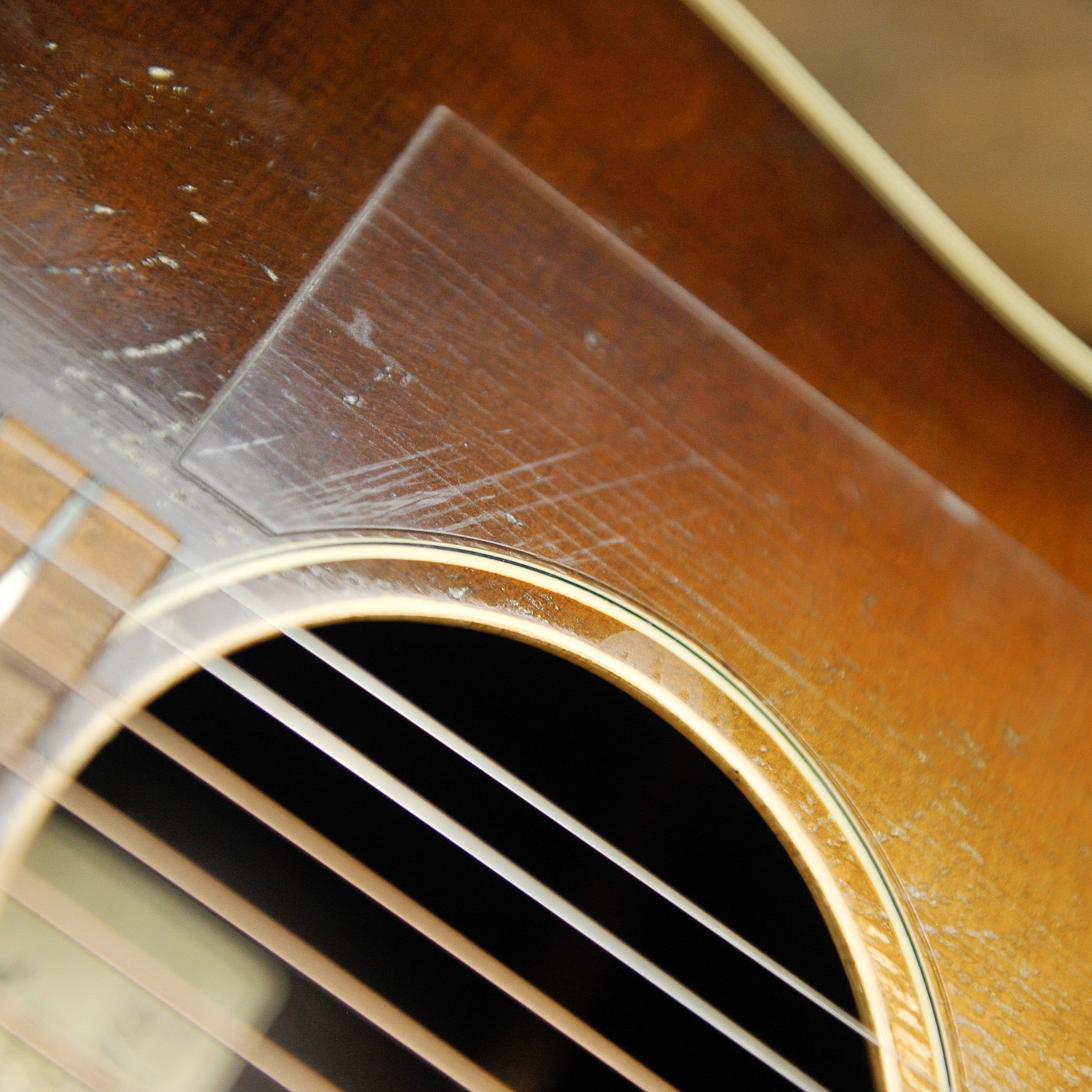Eastman E20 SS Slope Shoulder Acoustic - LR Baggs Lyric w/Case - Used