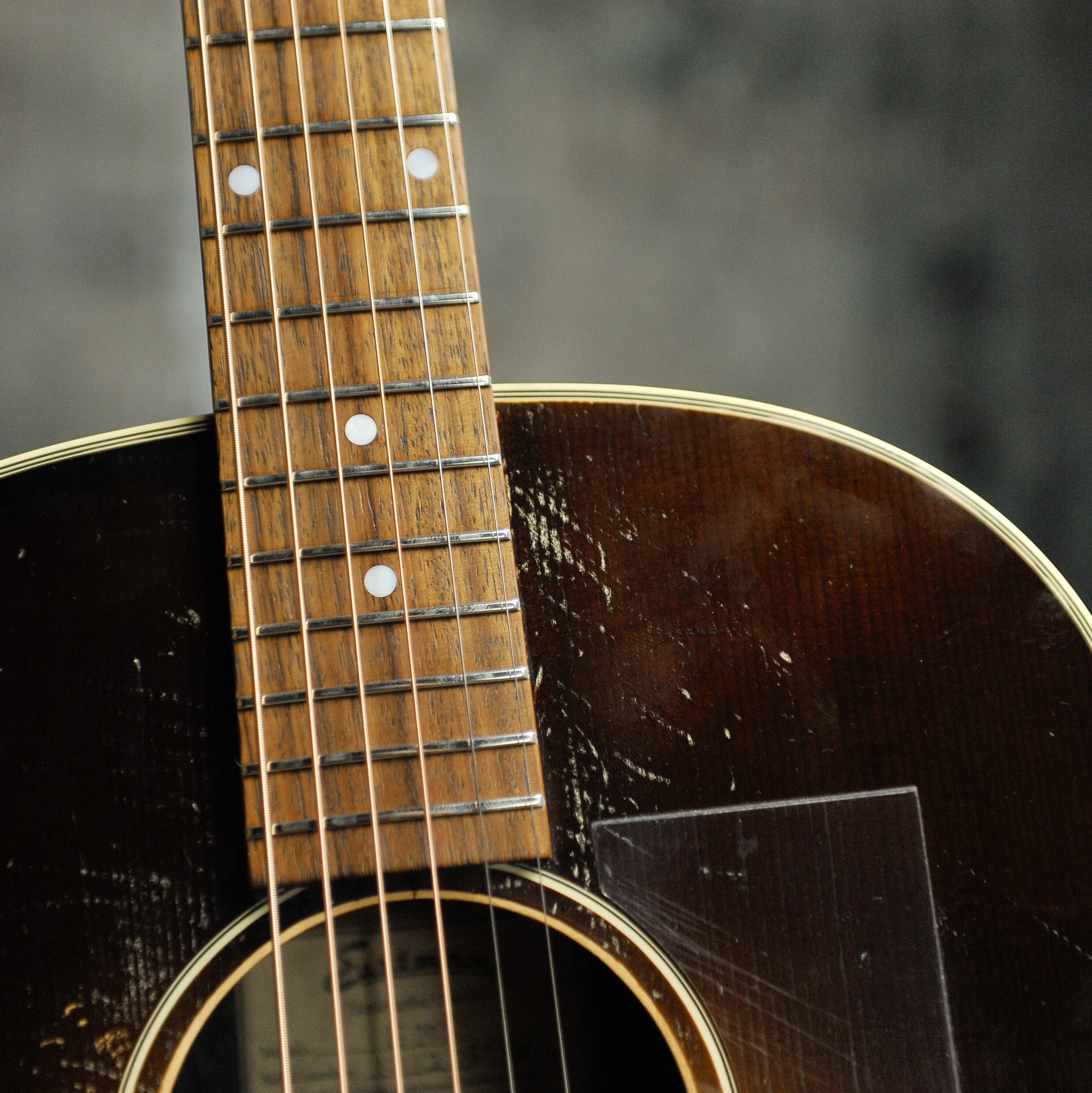 Eastman E20 SS Slope Shoulder Acoustic - LR Baggs Lyric w/Case - Used