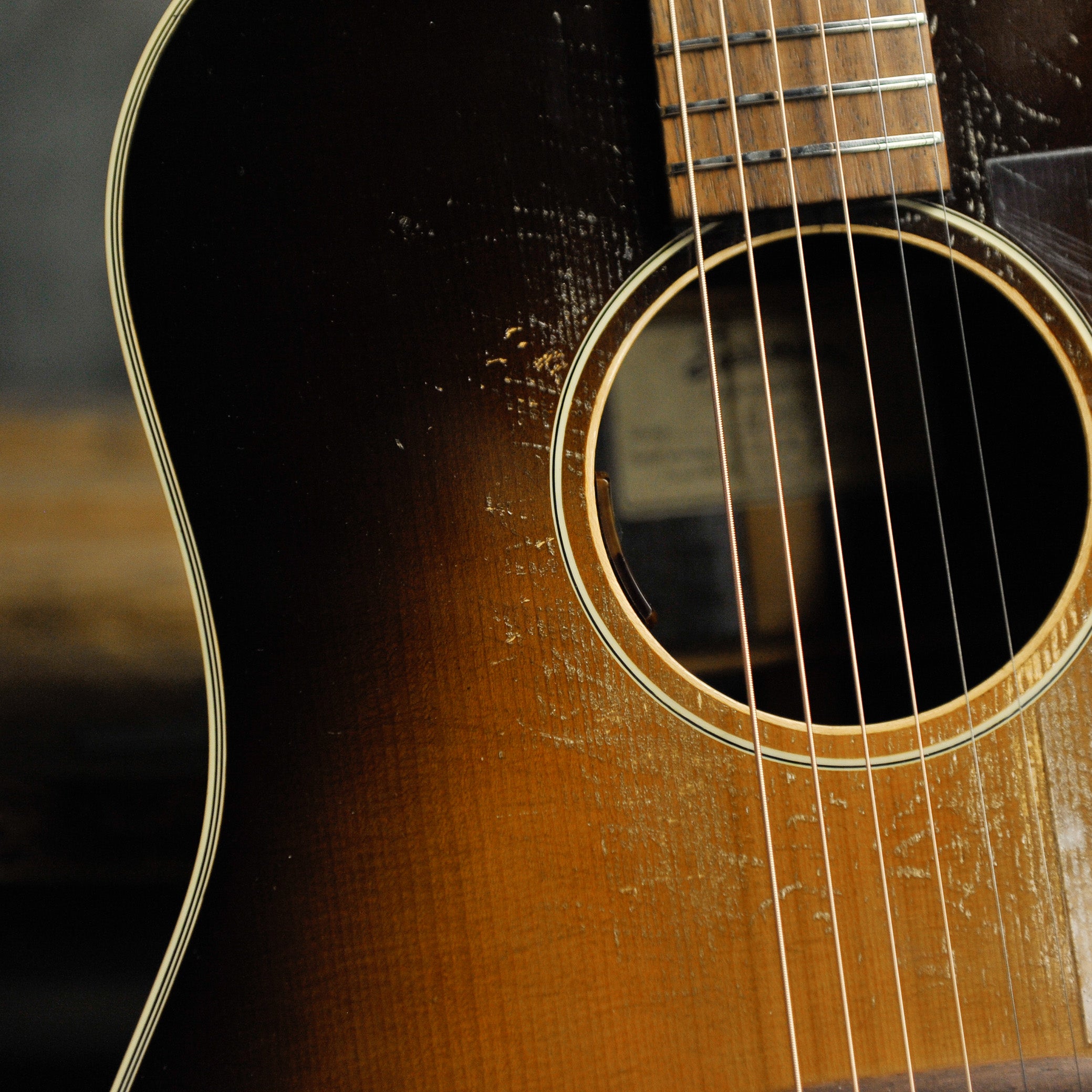 Eastman E20 SS Slope Shoulder Acoustic - LR Baggs Lyric w/Case - Used