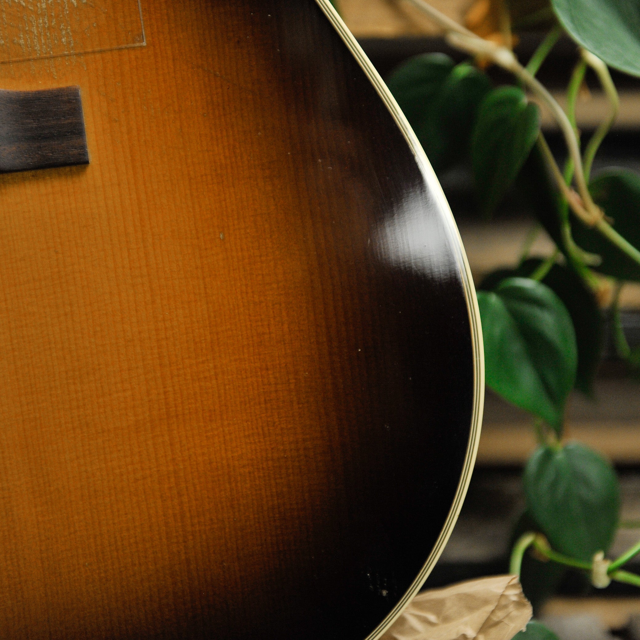 Eastman E20 SS Slope Shoulder Acoustic - LR Baggs Lyric w/Case - Used