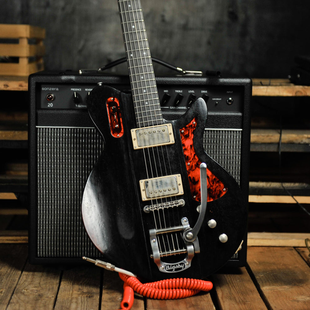 Eastman Juliet Electric Guitar Varnish Finish Black w/Bag - Used