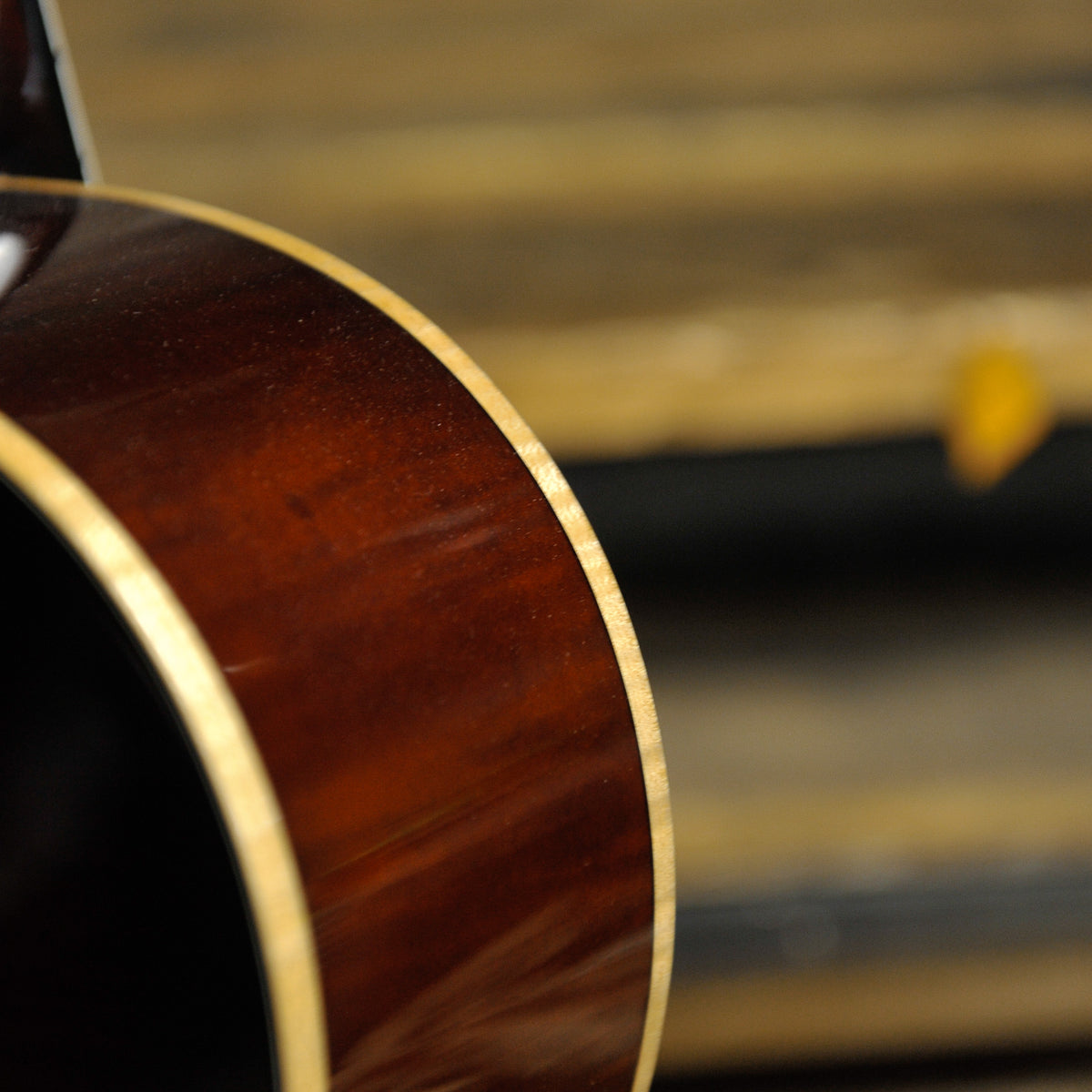 Eastman AR480CE-SB John Pisano Signature Sunburst w/Case - Used