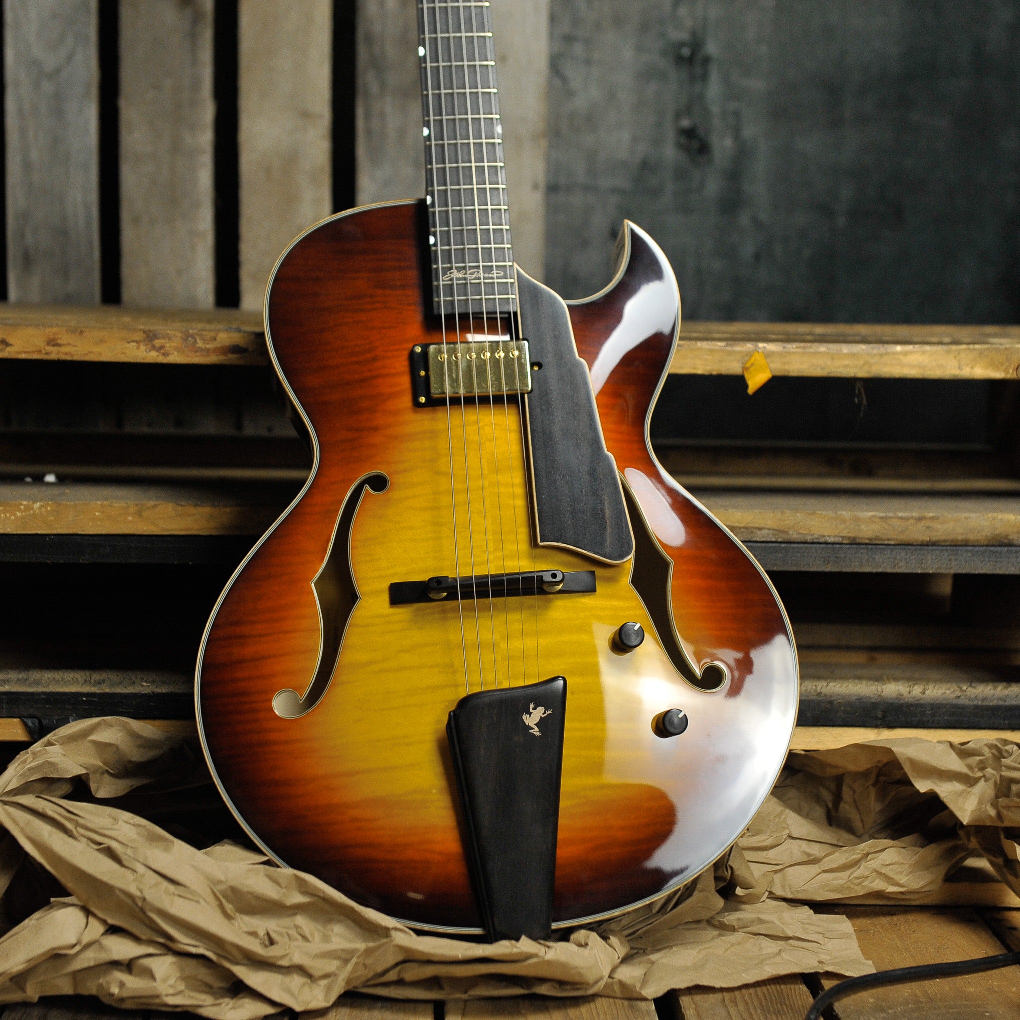 Eastman AR480CE-SB John Pisano Signature Sunburst w/Case - Used