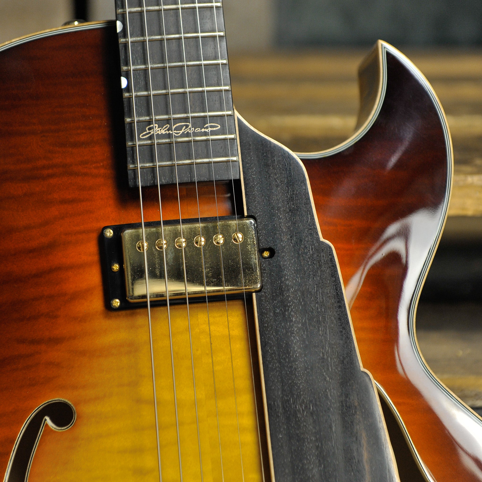 Eastman AR480CE-SB John Pisano Signature Sunburst w/Case - Used