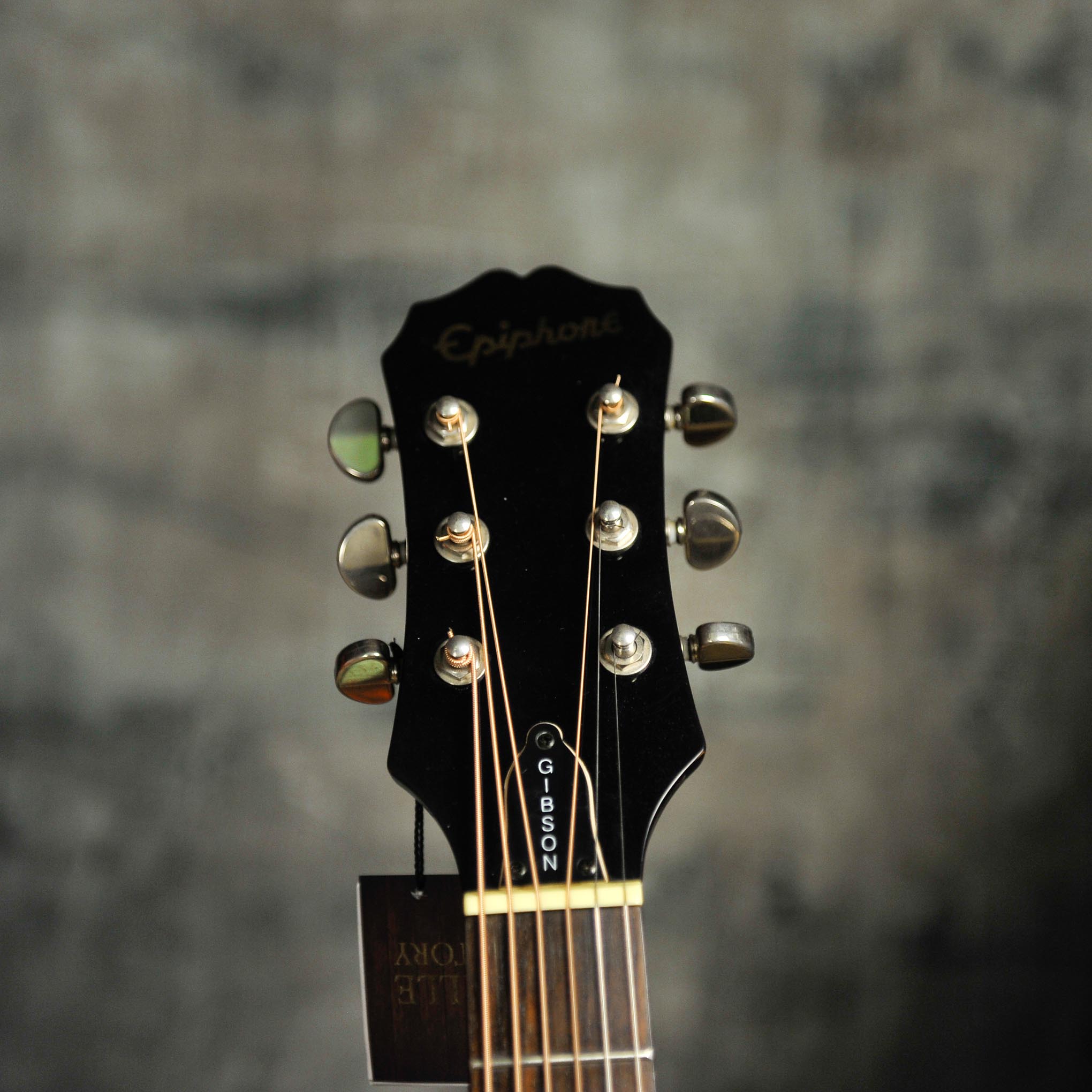 Epiphone MD 100 Resonator With Pickup and Gator Case - Used