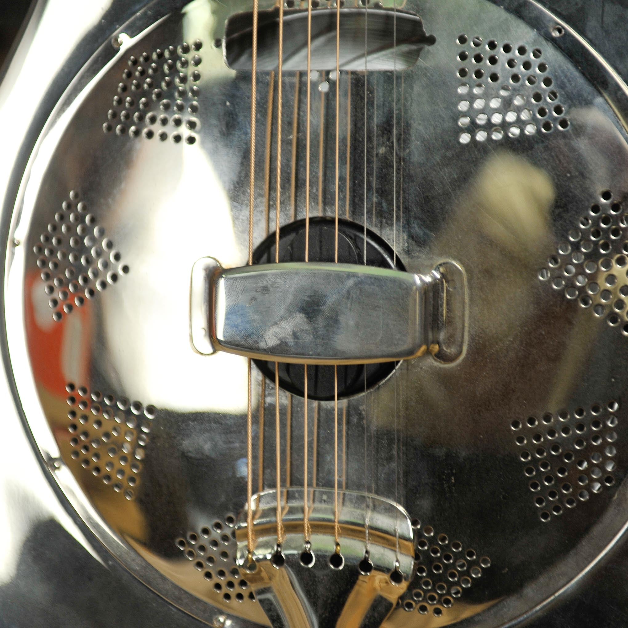 Epiphone MD 100 Resonator With Pickup and Gator Case - Used