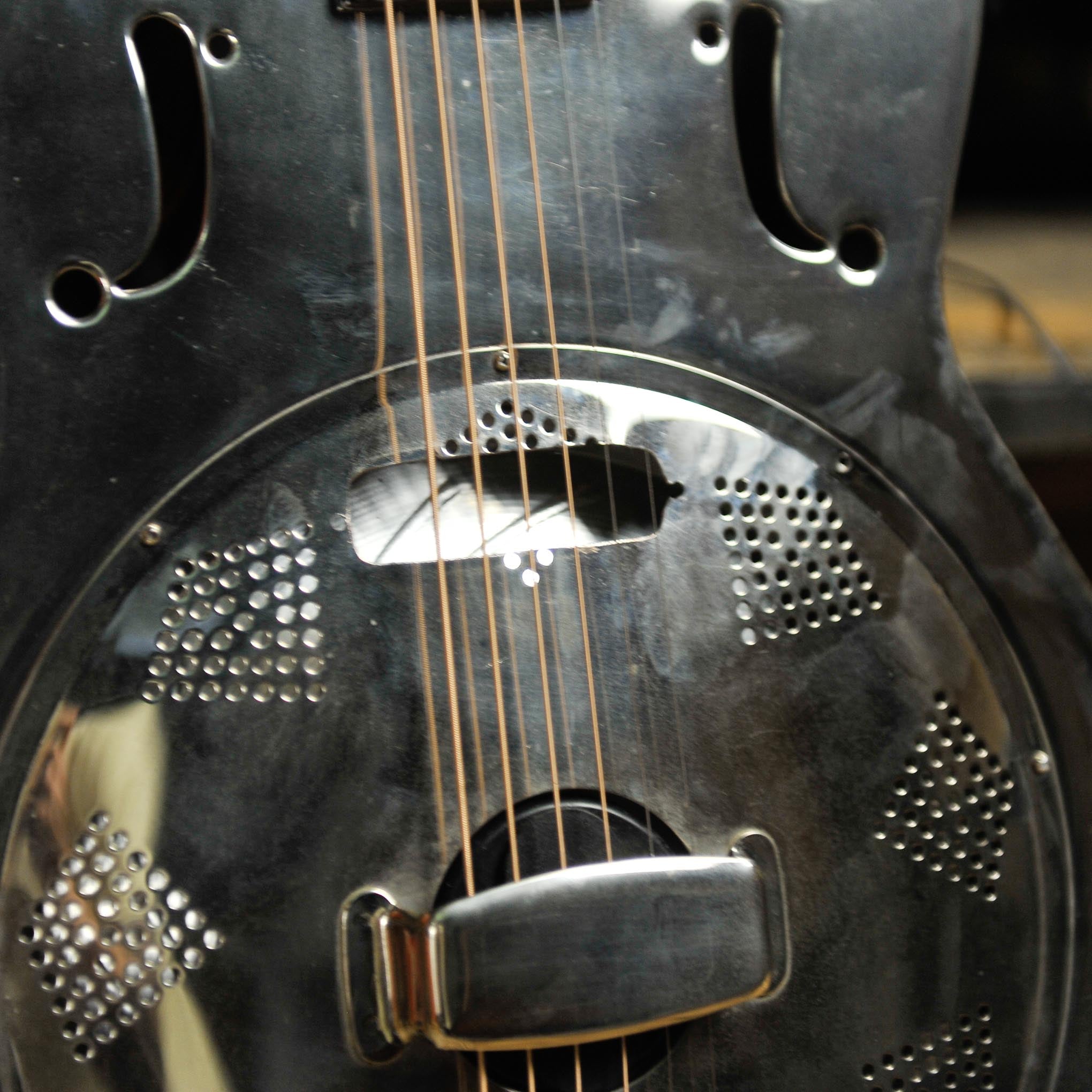 Epiphone MD 100 Resonator With Pickup and Gator Case - Used