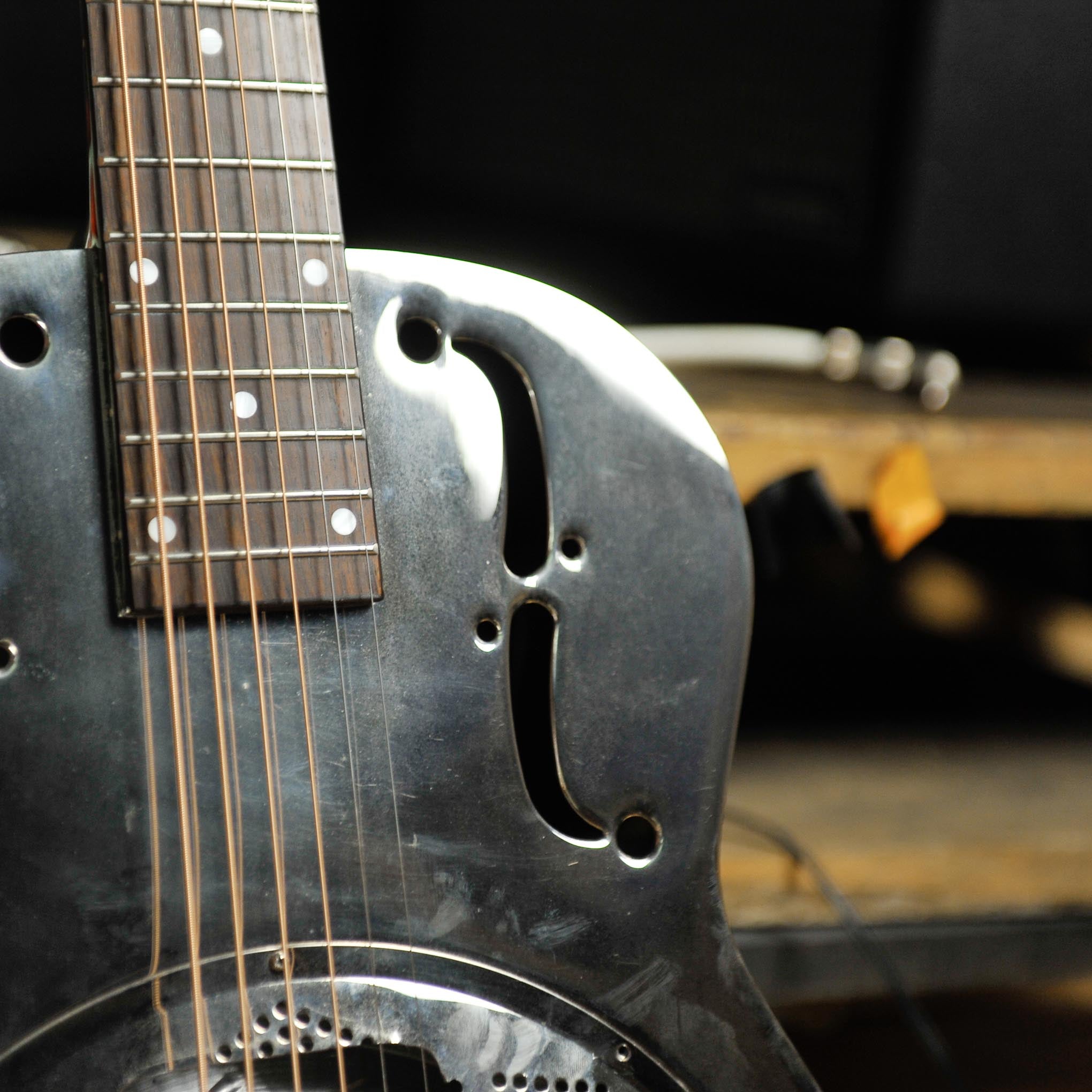 Epiphone MD 100 Resonator With Pickup and Gator Case - Used
