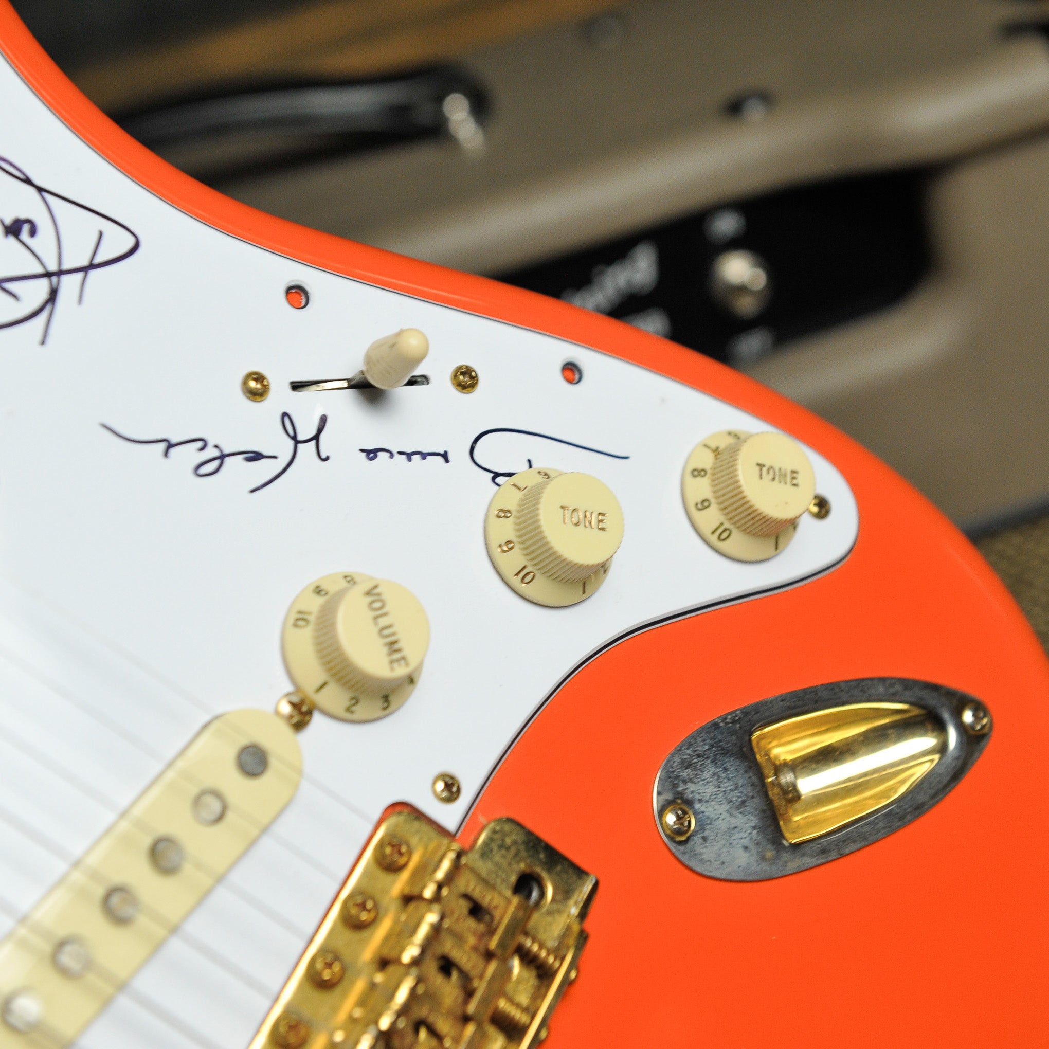 Fender 50s Stratocaster Fiesta Red 2008 w/Tweed Case Shadows Autographs - Used