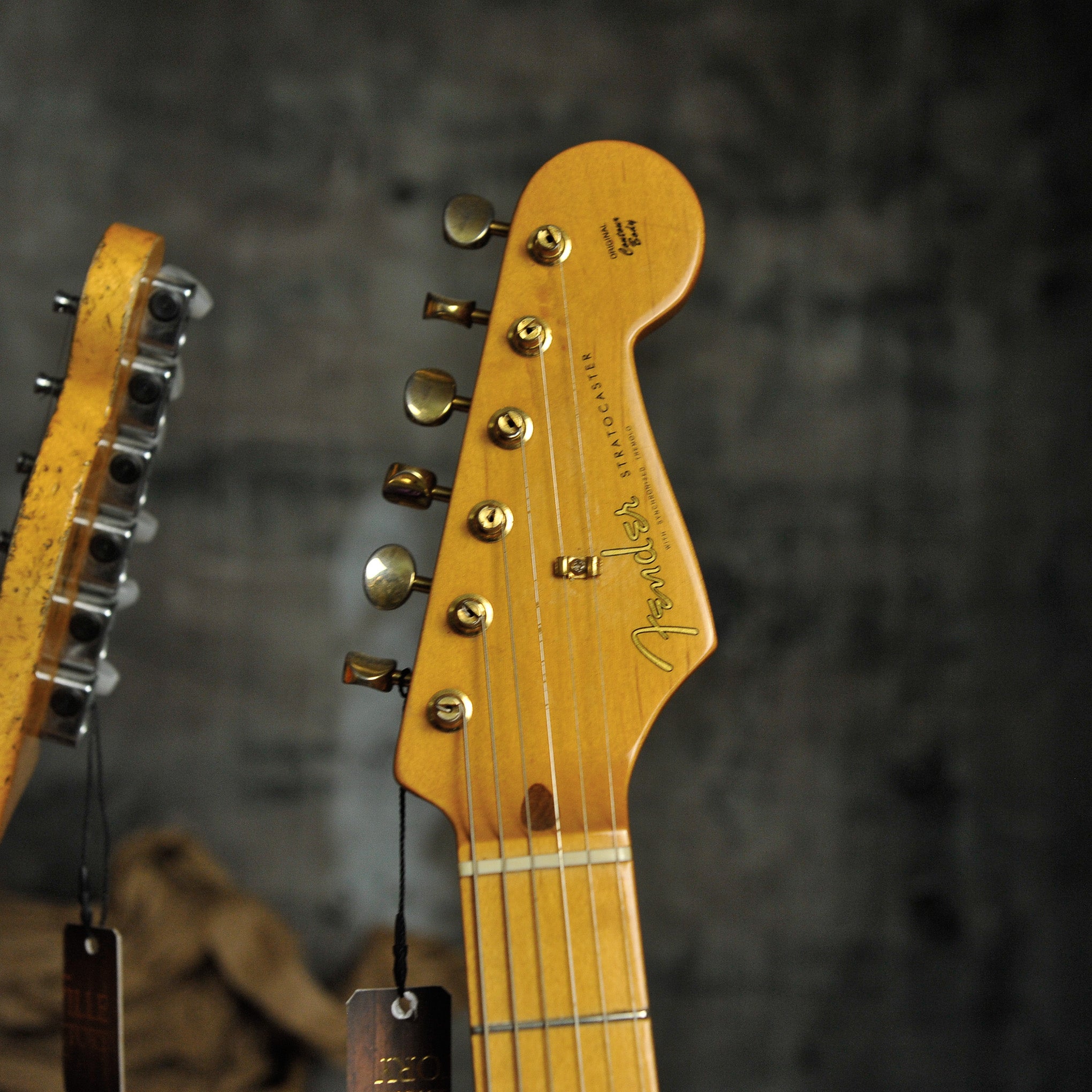 Fender 50s Stratocaster Fiesta Red 2008 w/Tweed Case Shadows Autographs - Used