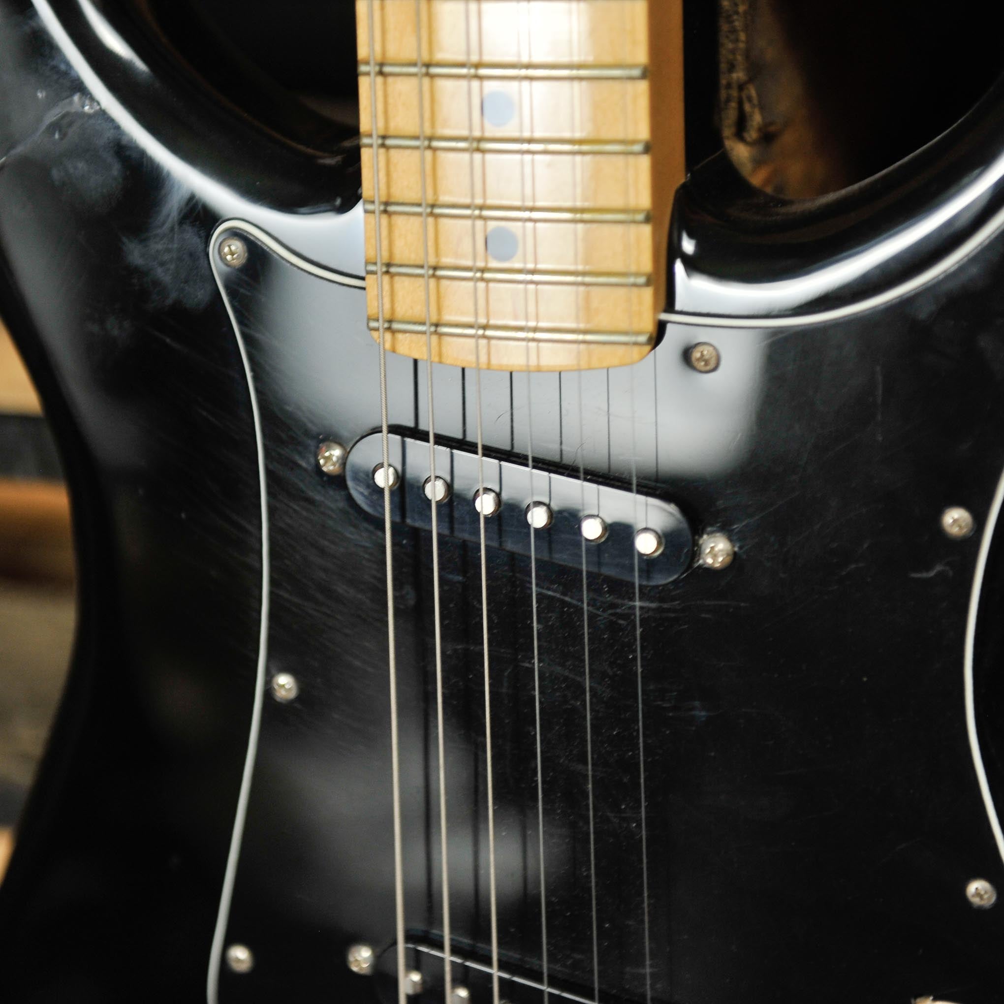 Fender Lead 2 , MN Black 2019 W/Case - Used