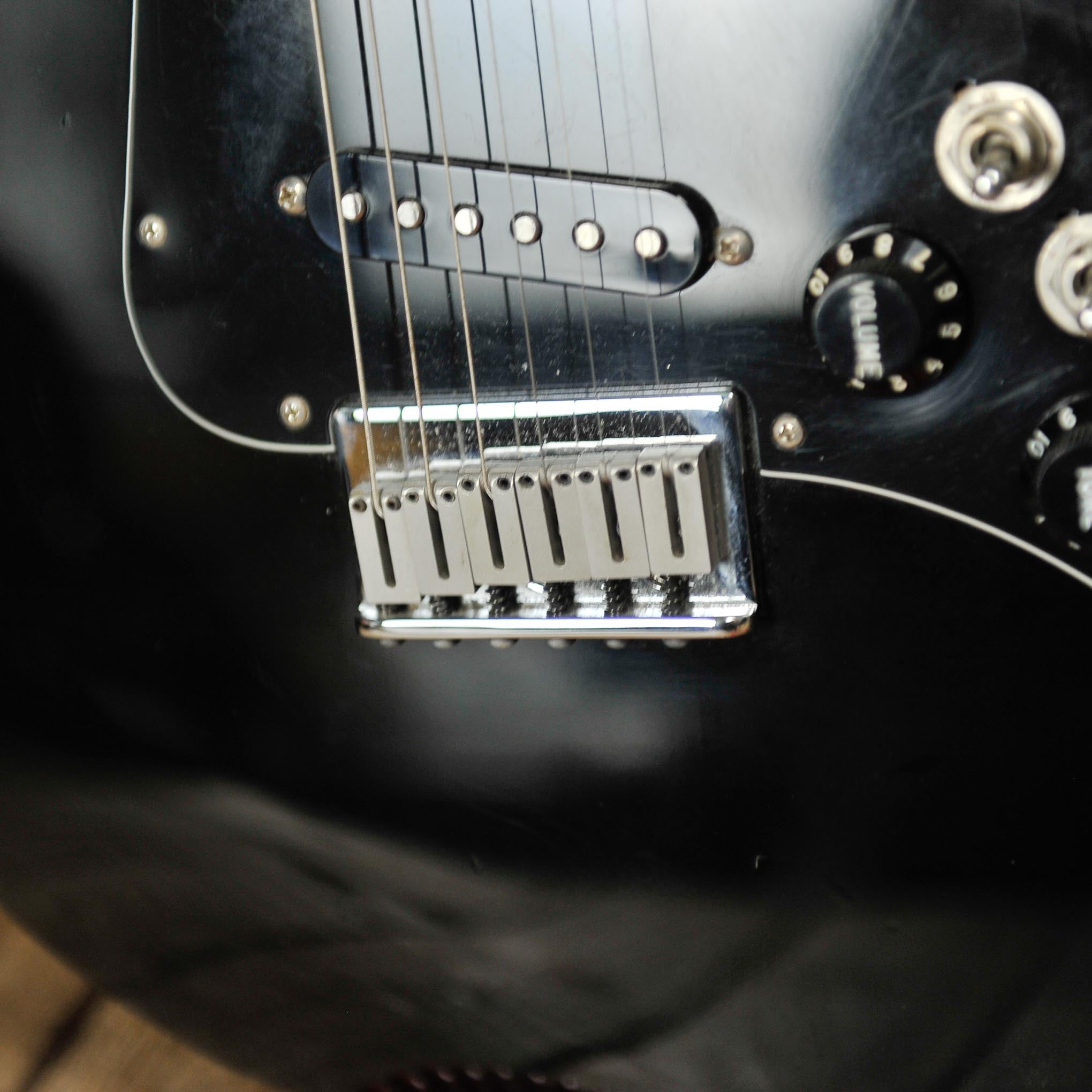 Fender Lead 2 , MN Black 2019 W/Case - Used