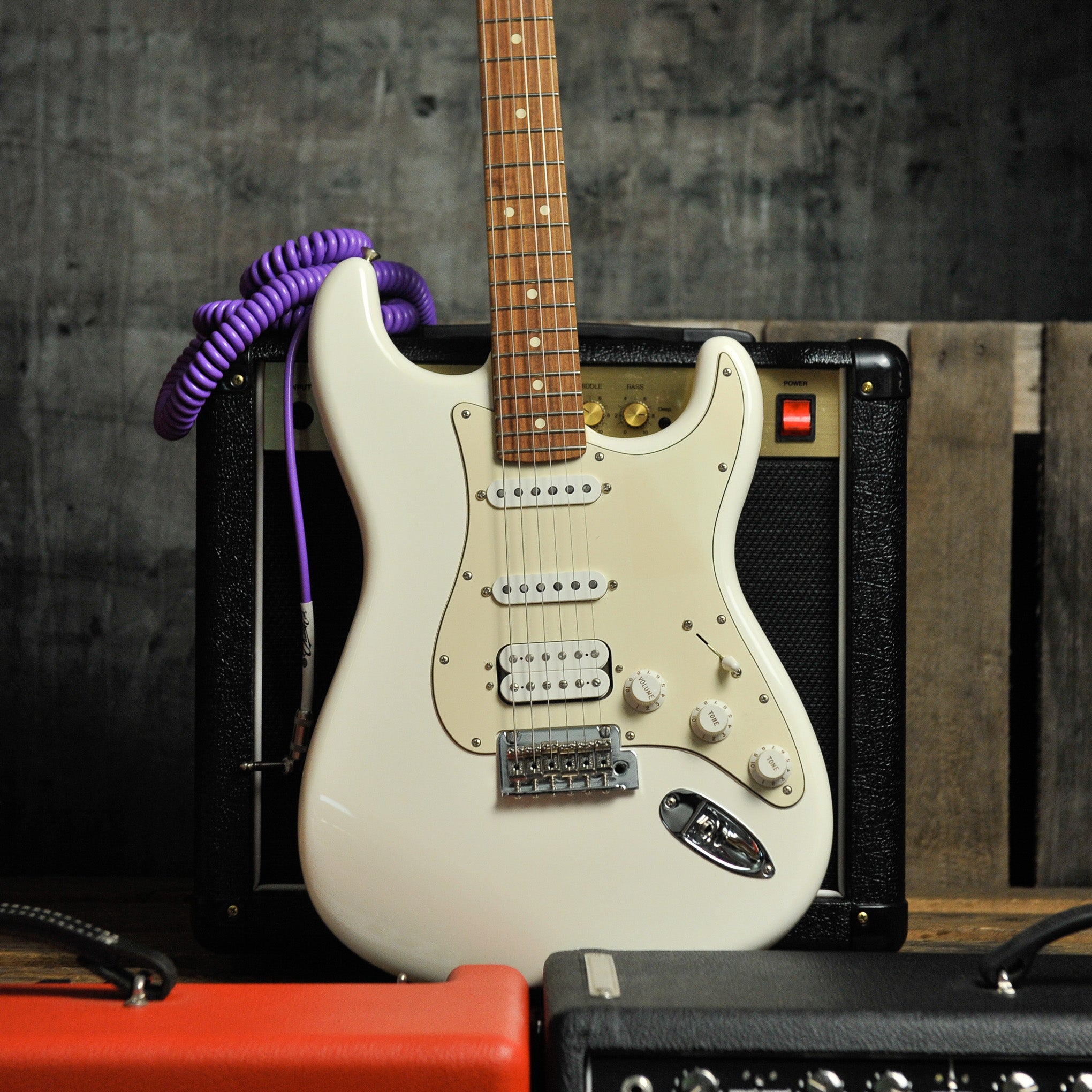 Fender Stratocaster Olympic White MIM Electric w/Bag - Used