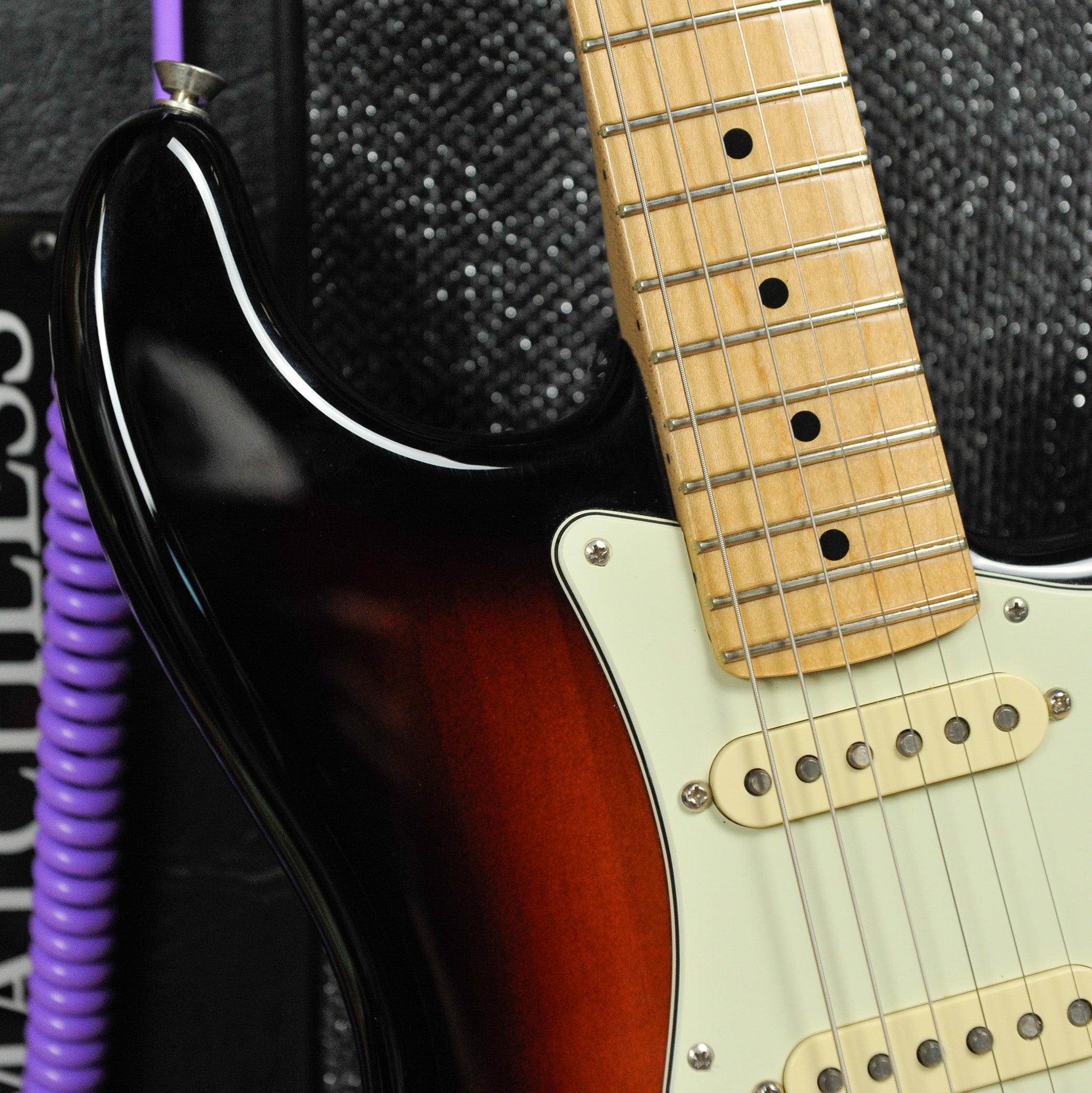Fender 2019 American Pro Stratocaster MN Sunburst w/Case s#US19018063 - Used
