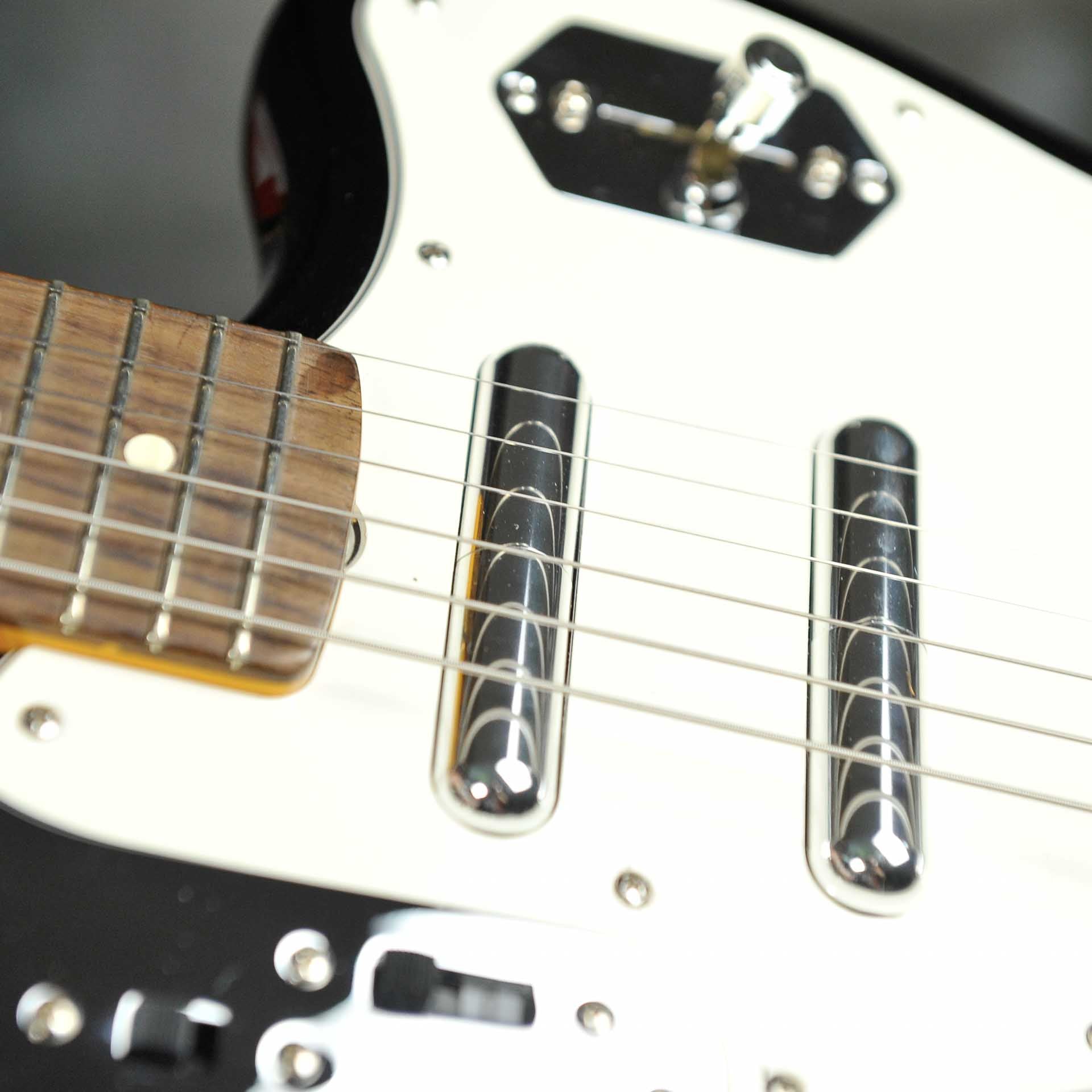 Fender Limited Edition Johnny Marr Signature Special Jaguar Black w/Case - Used