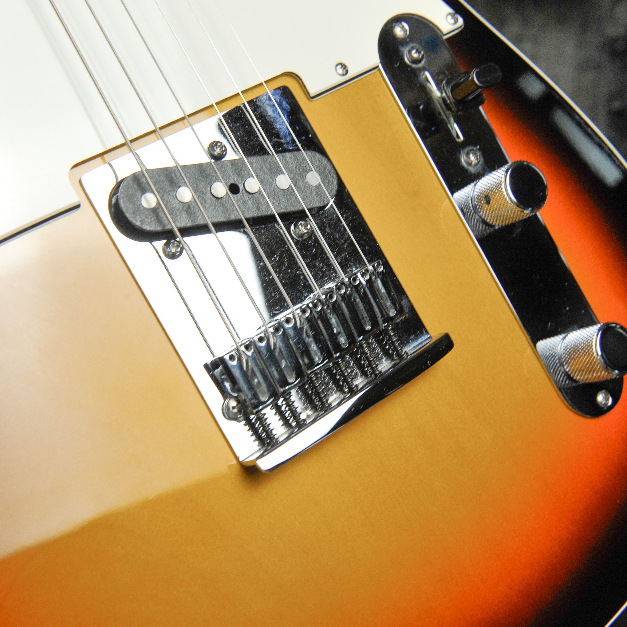 Fender Custom Shop American Custom Telecaster NOS 3 Tone Sunburst 2015 #CZ524651 w/Case - Used
