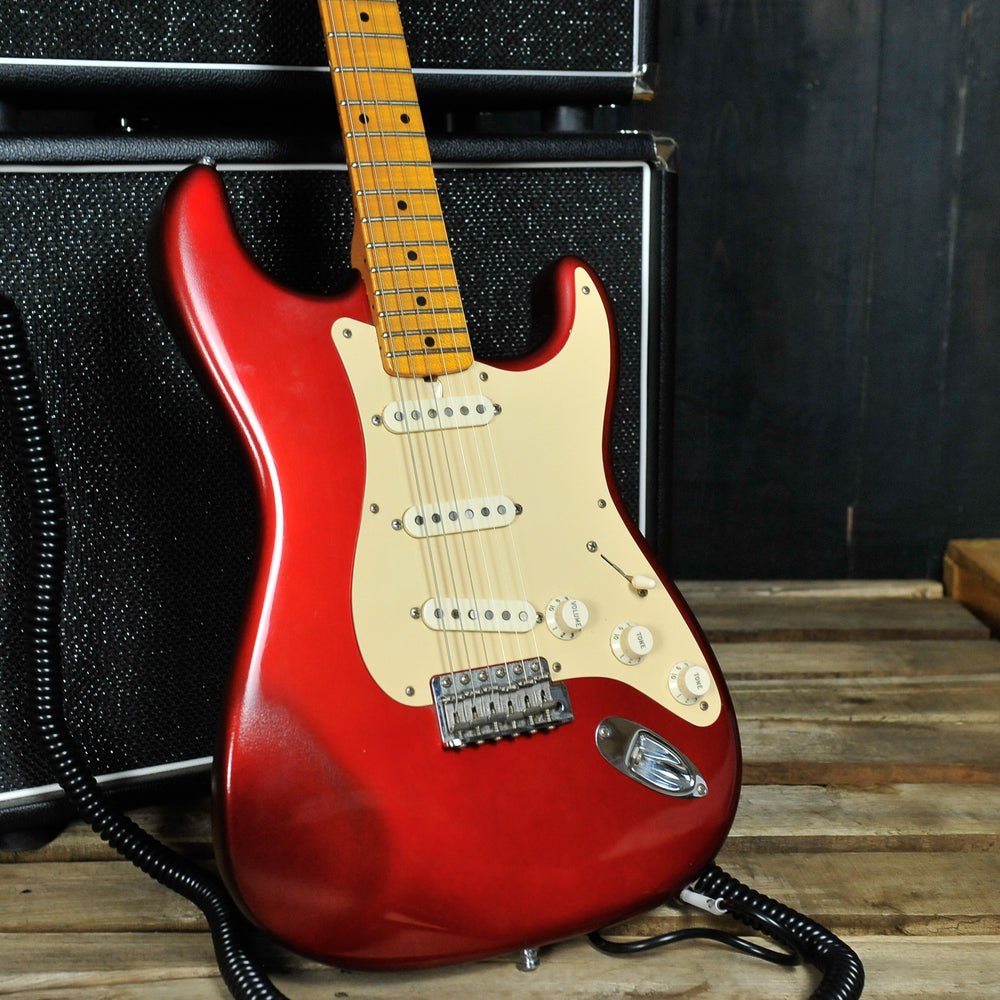 Fender Eric Johnson Stratocaster®, Maple, Candy Apple Red 2006 w/Case - Used