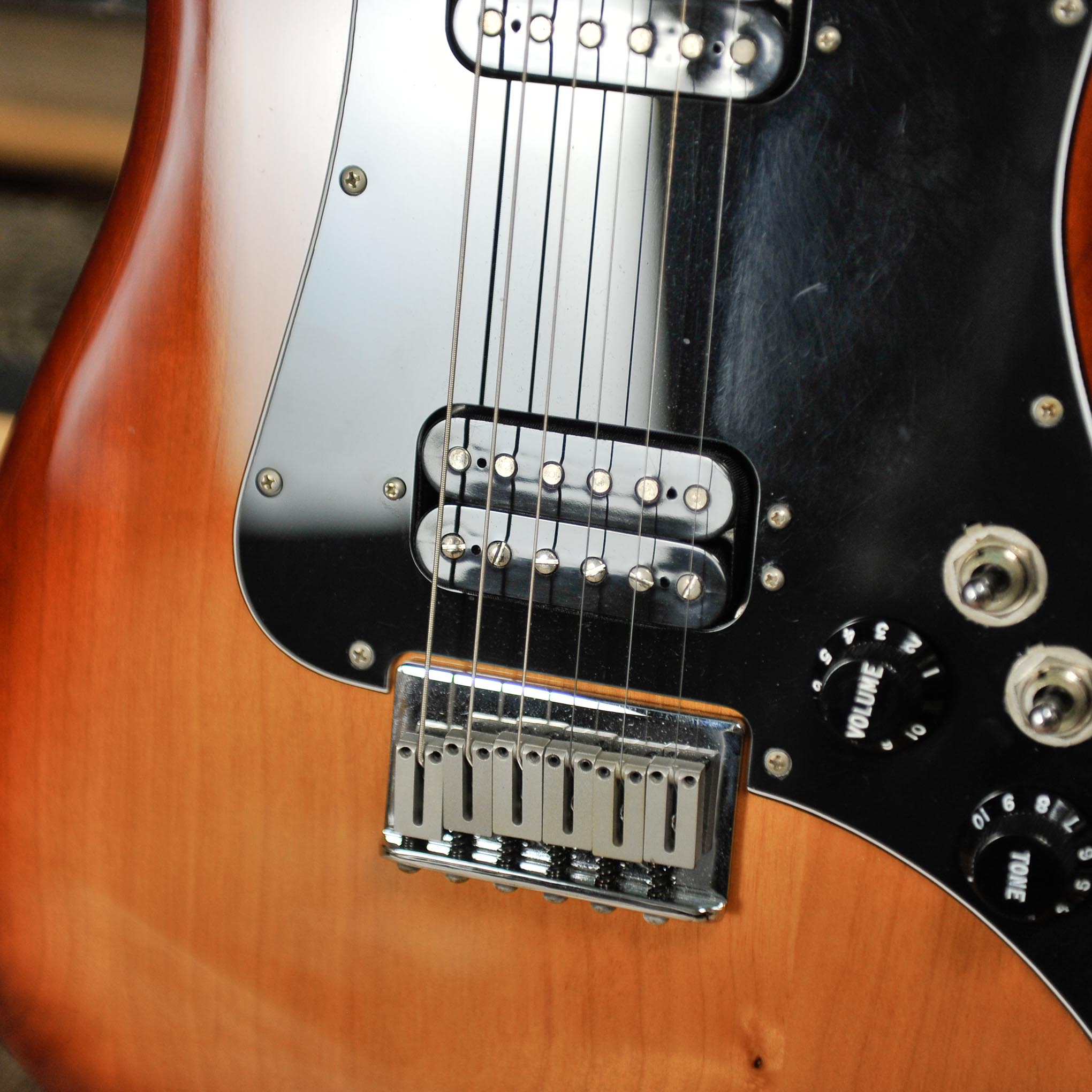 Fender Lead 3 , HH , Maple Neck Sienna Sunburst 2019 w/Case - Used